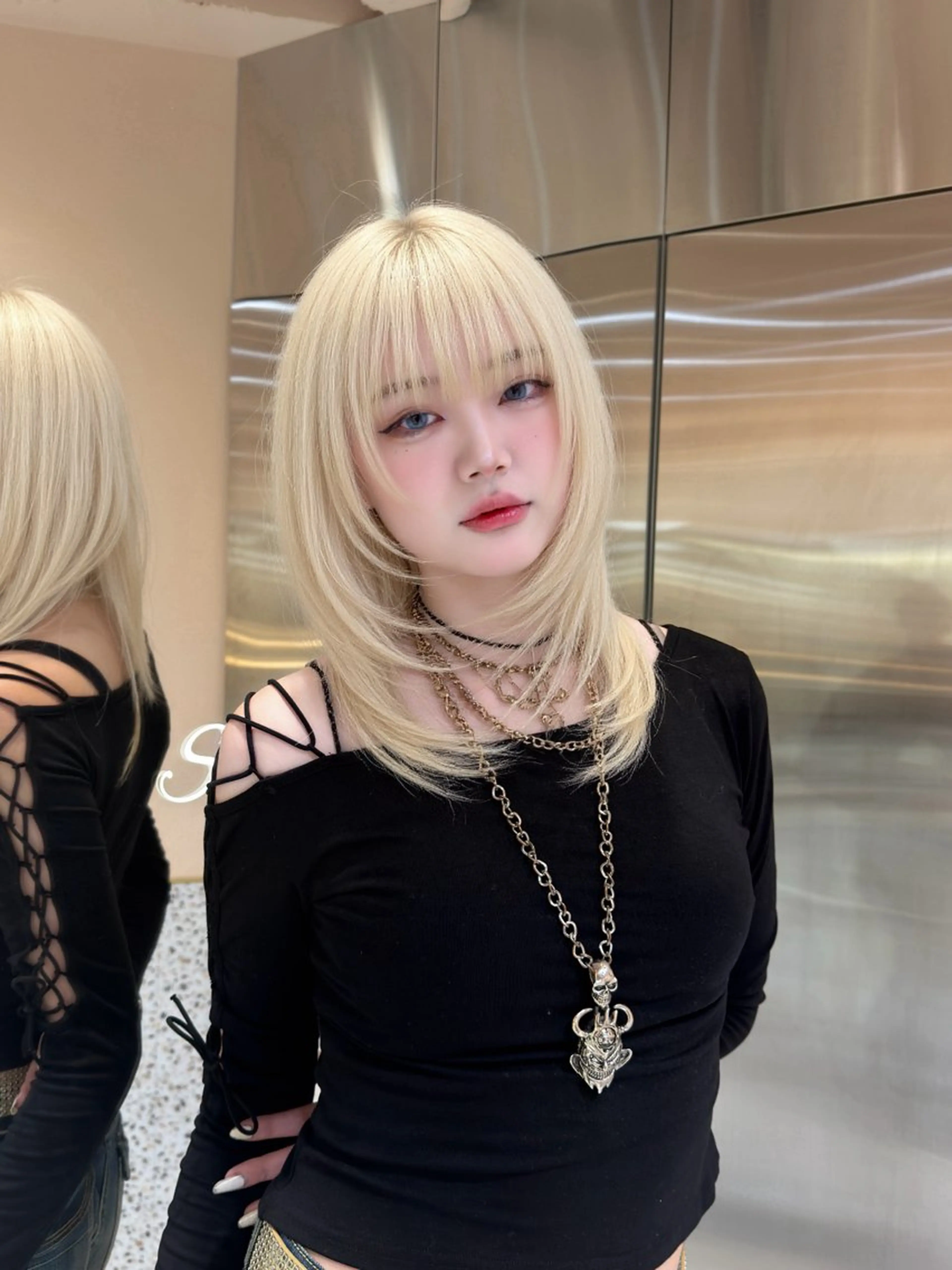 ミディアム トリートメント 絶対垢抜けレイヤー/ 透明感カラーリョウヤのヘアスタイル