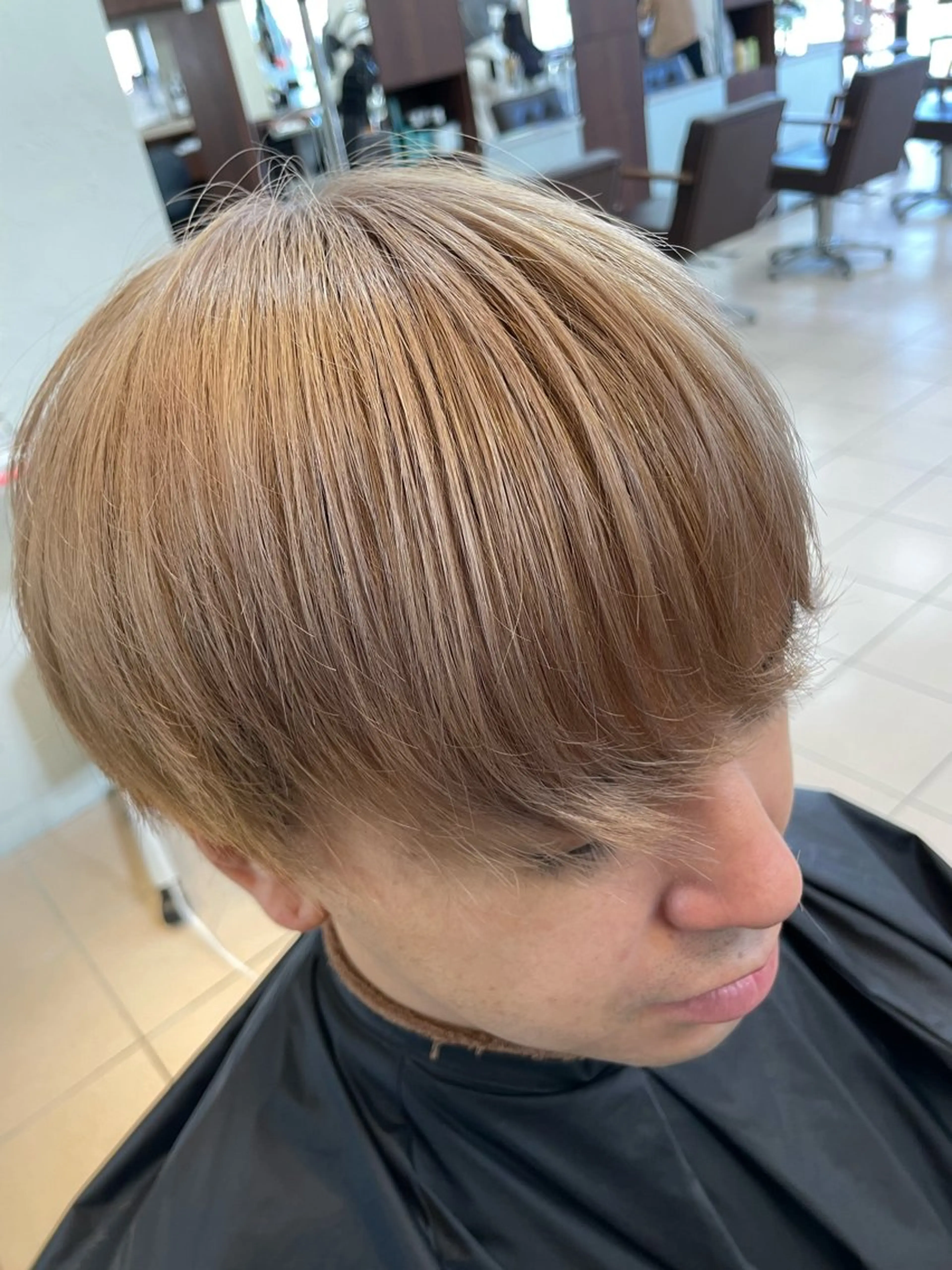カラー メンズ メンズブリーチ メンズインナーカラー ブリーチ ダブルカラー インナーカラー 北林 秀悟のヘアスタイル
