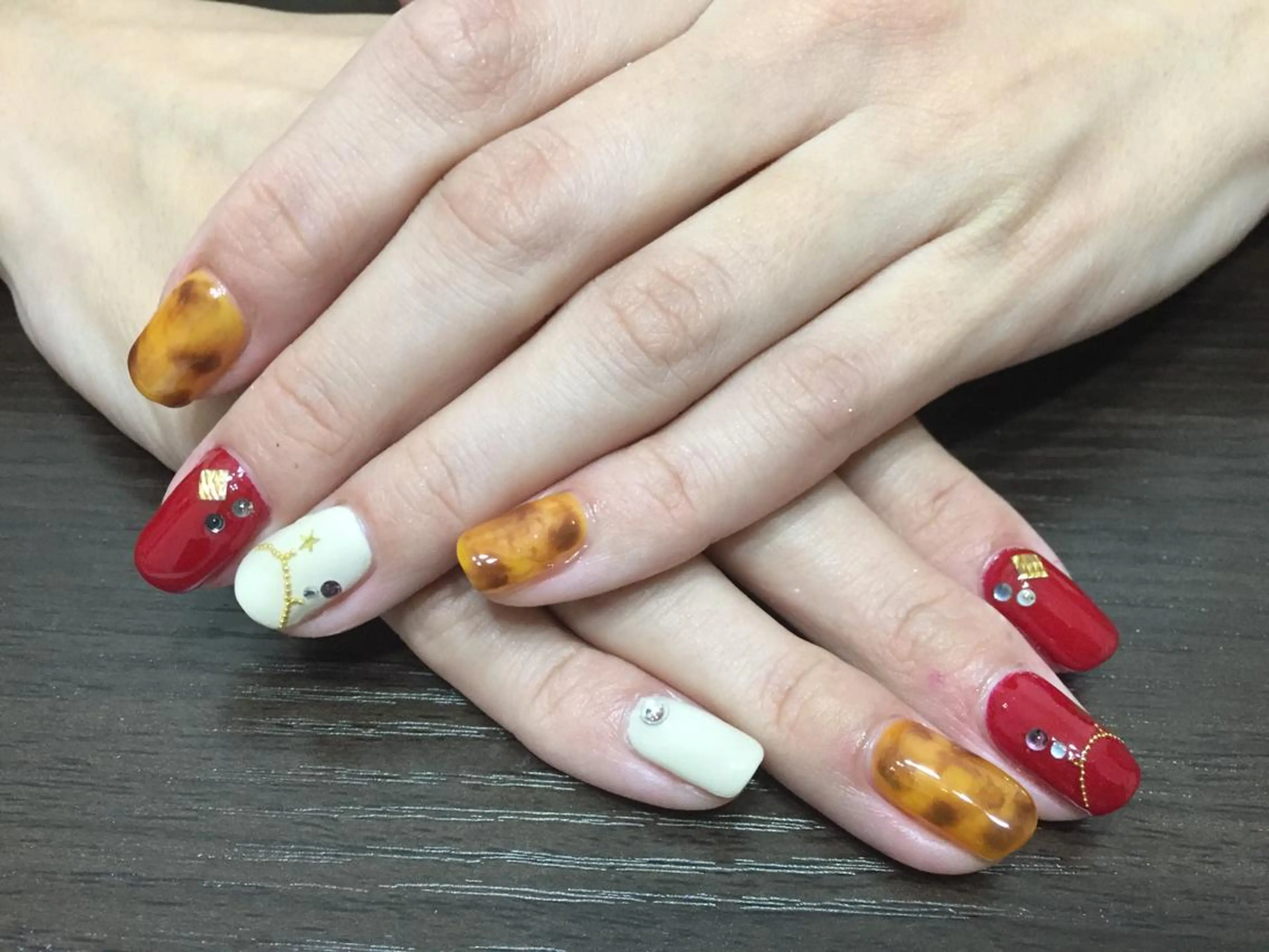 ネイル べっ甲ネイル Lily closetのネイルデザイン