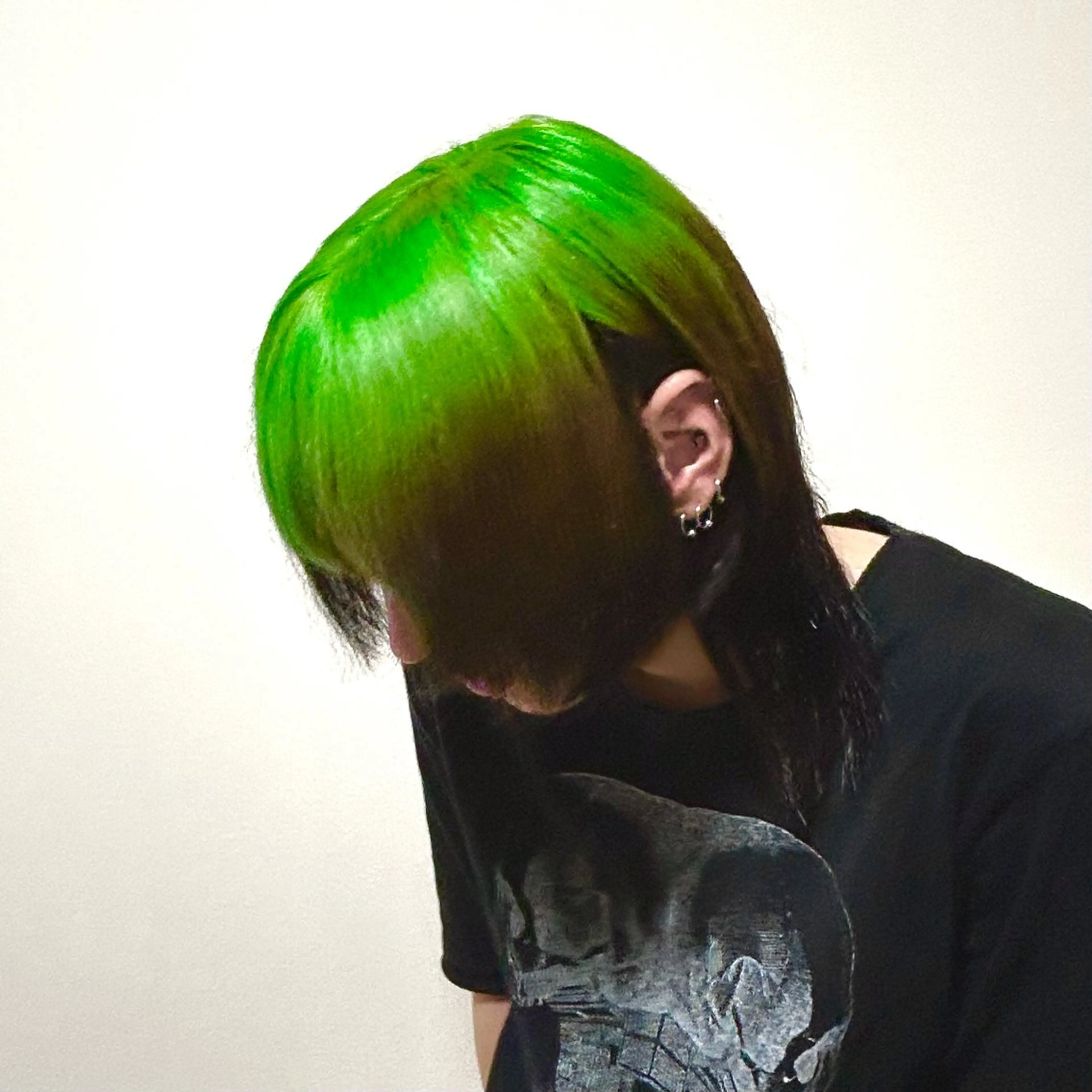 ショート カラー ヘアカラー フェザー/シャドウ/ 酸性ストレートのヘアスタイル