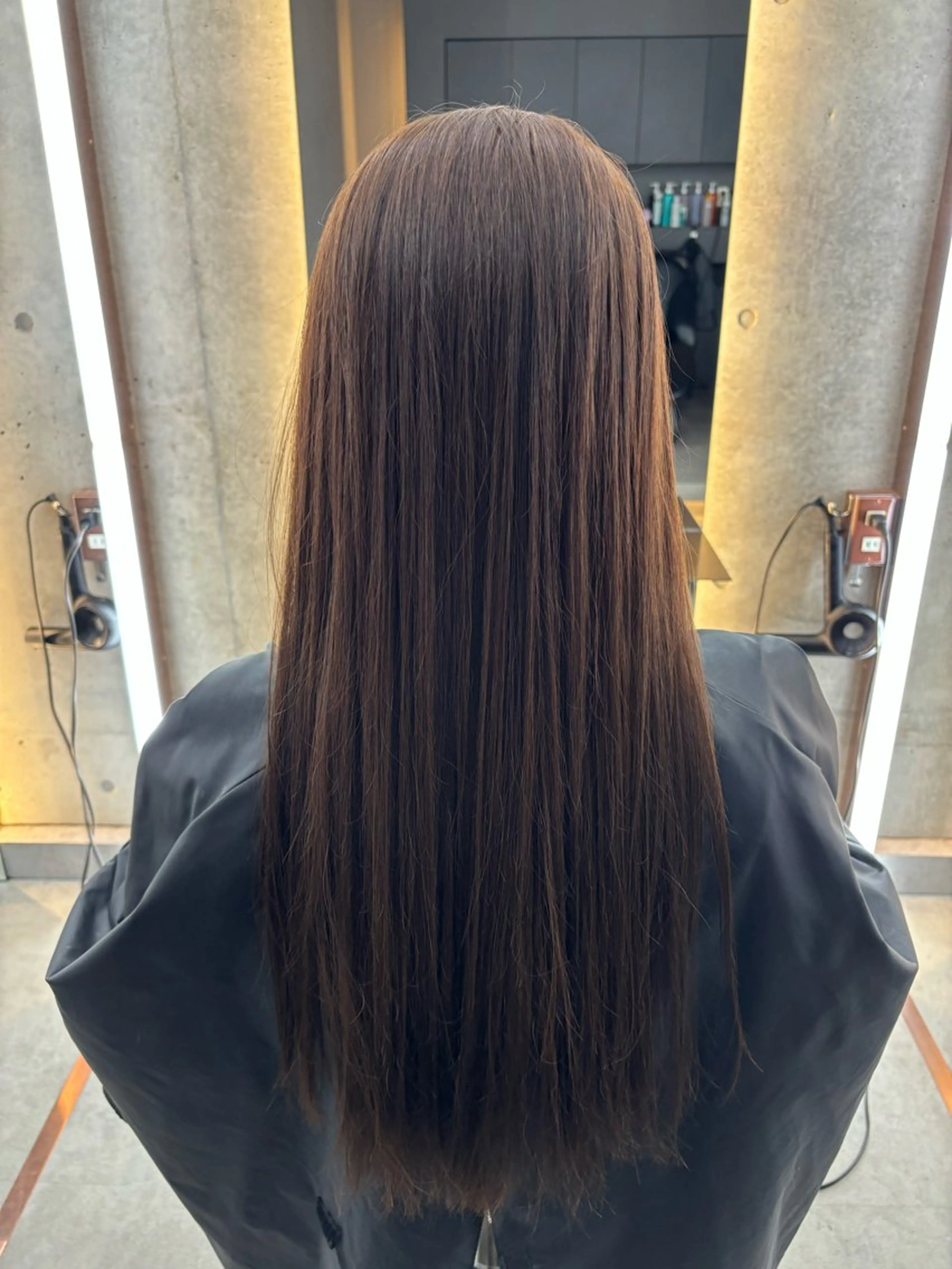 ロング カラー パーマ 髪質改善|透明 感カラー🩵レイヤーのヘアスタイル