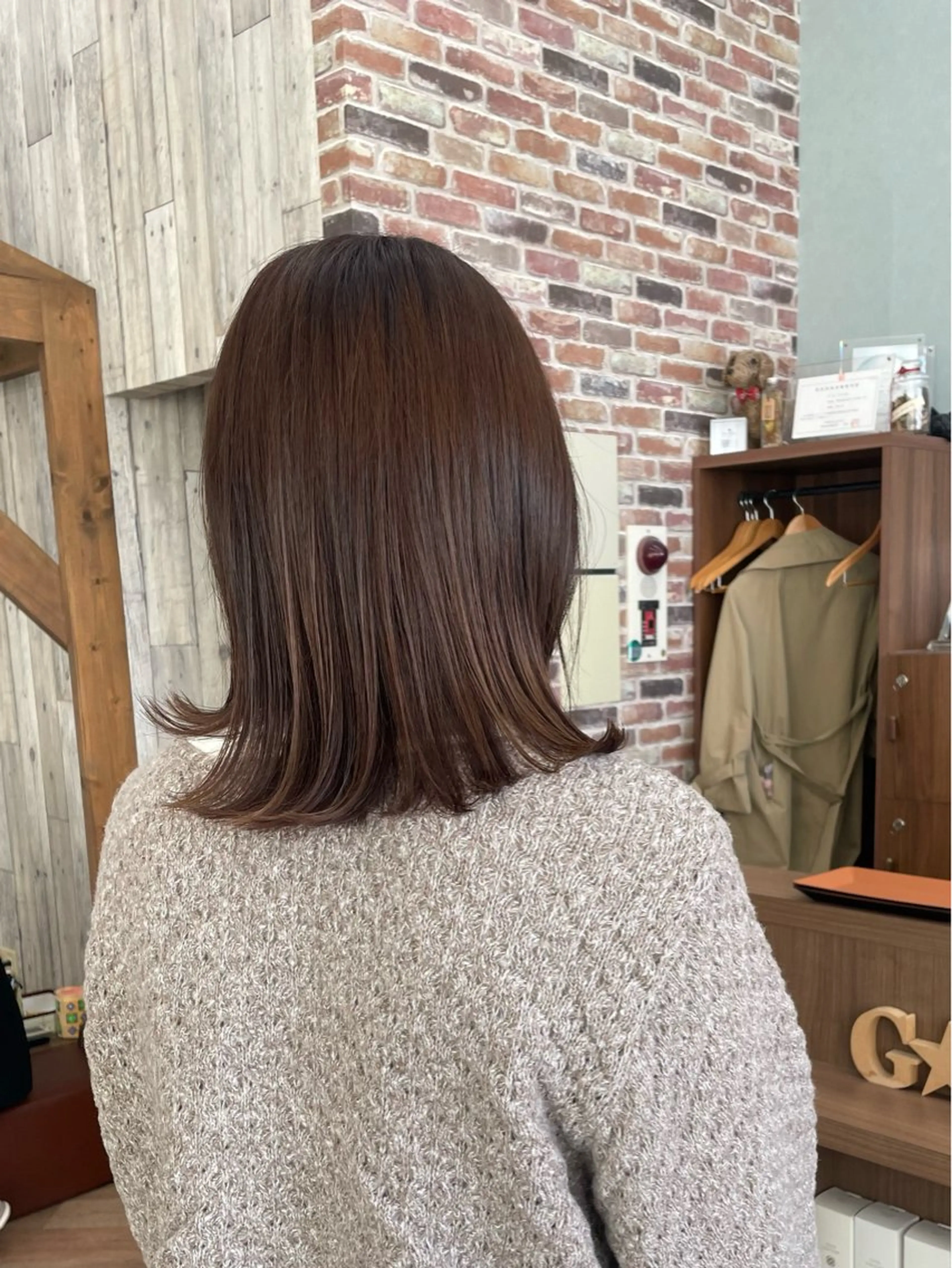 ミディアム シミズ カエデ🍁のヘアスタイル