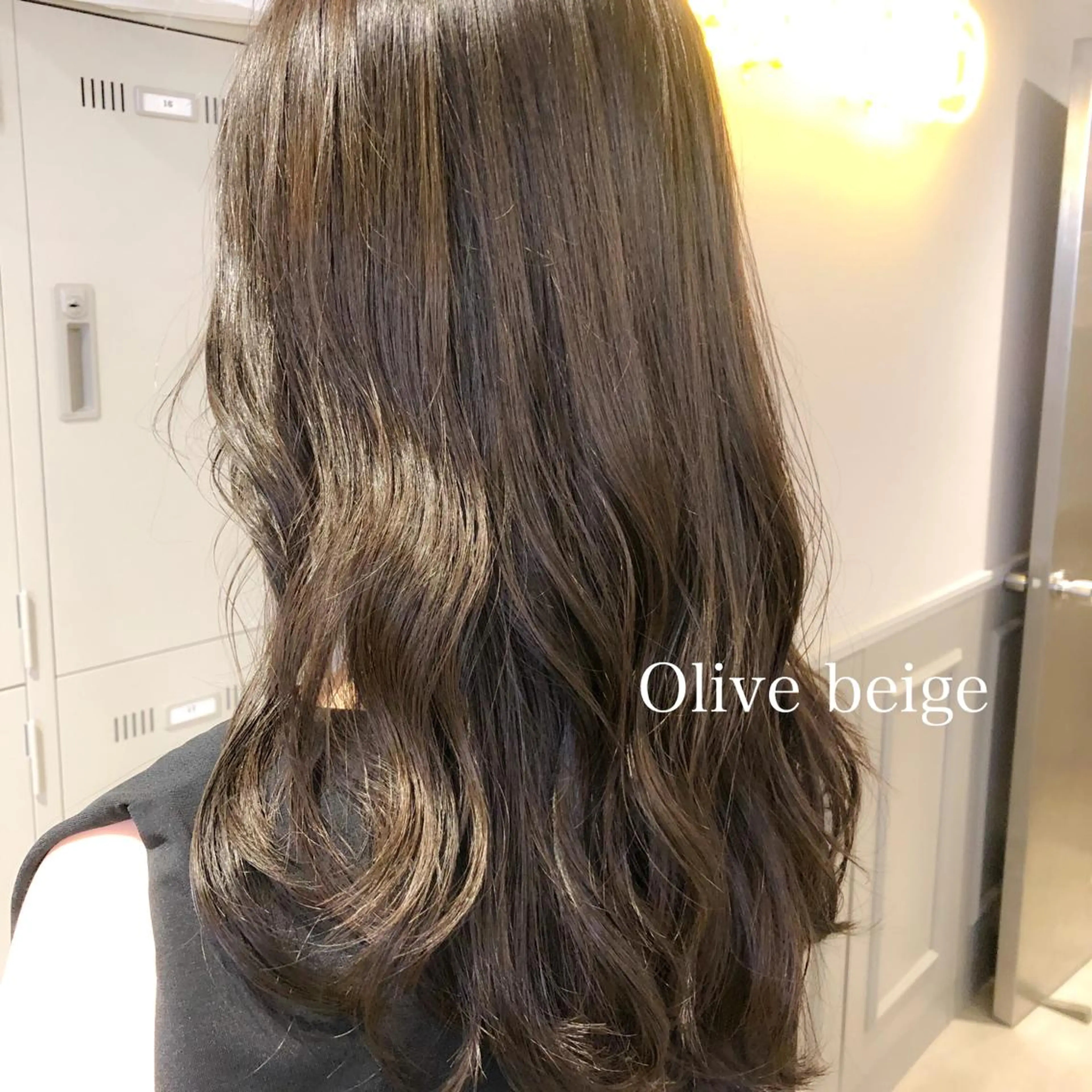 ロング カラー カット ヘアカラー ハイトーン×レイヤー カットTAKUMIのヘアスタイル