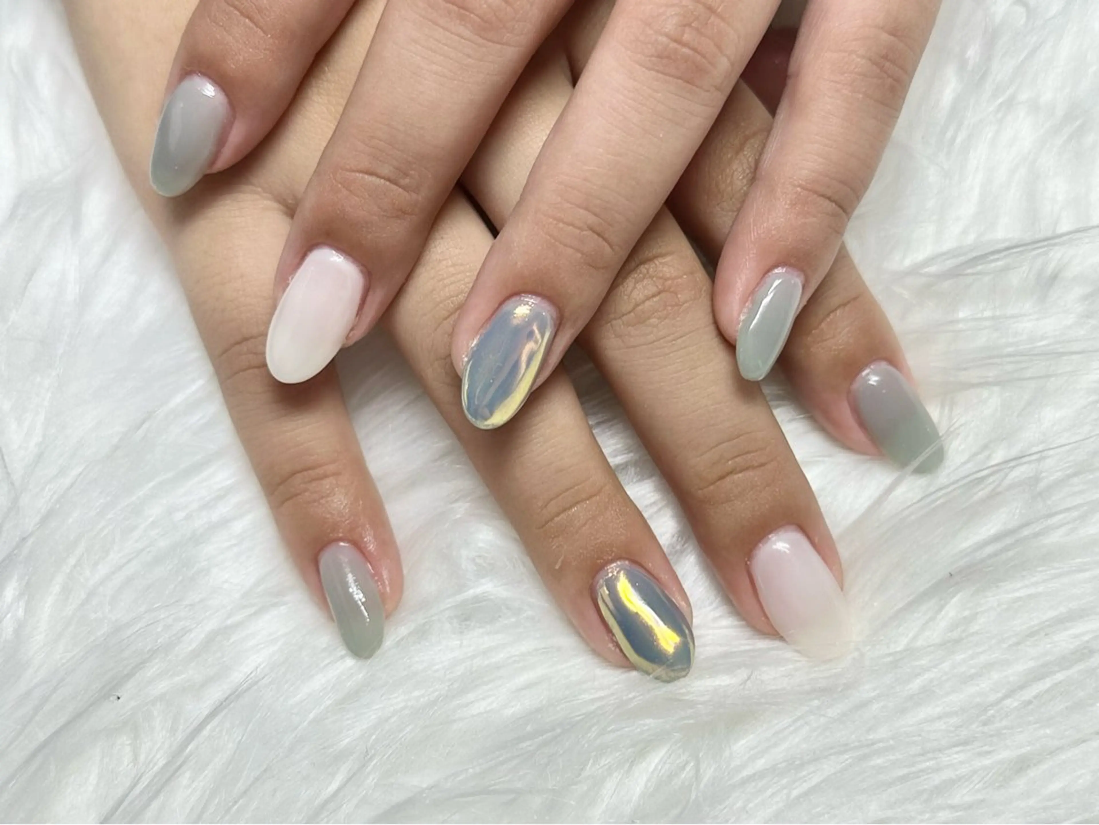 ミディアム ハンドネイル Bonheur 【ボヌール】のネイルデザイン