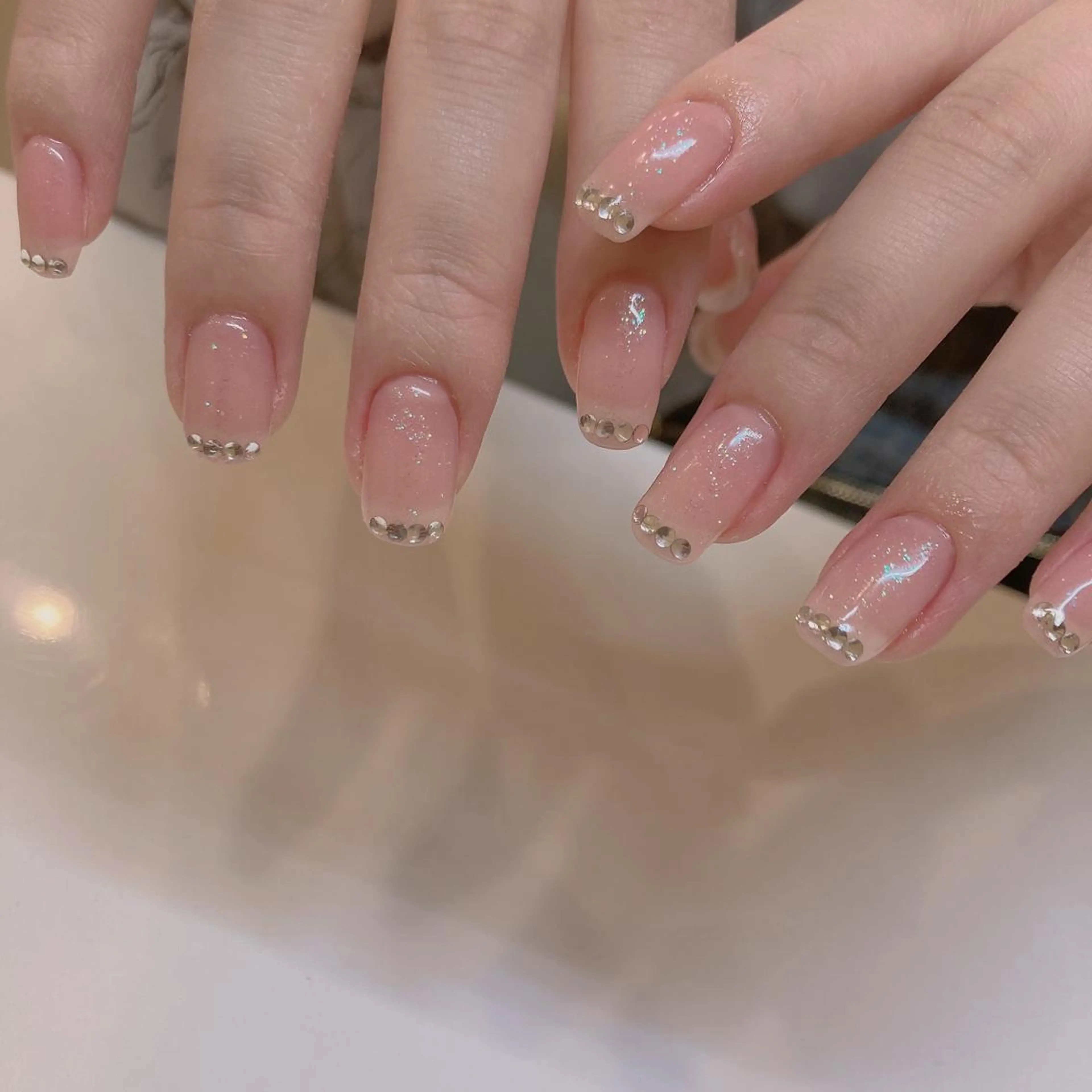 ネイル フレンチネイル ストーンネイル ハンドネイル 韓国ネイル/ワンホン ネイル🎀表参道3分のネイルデザイン