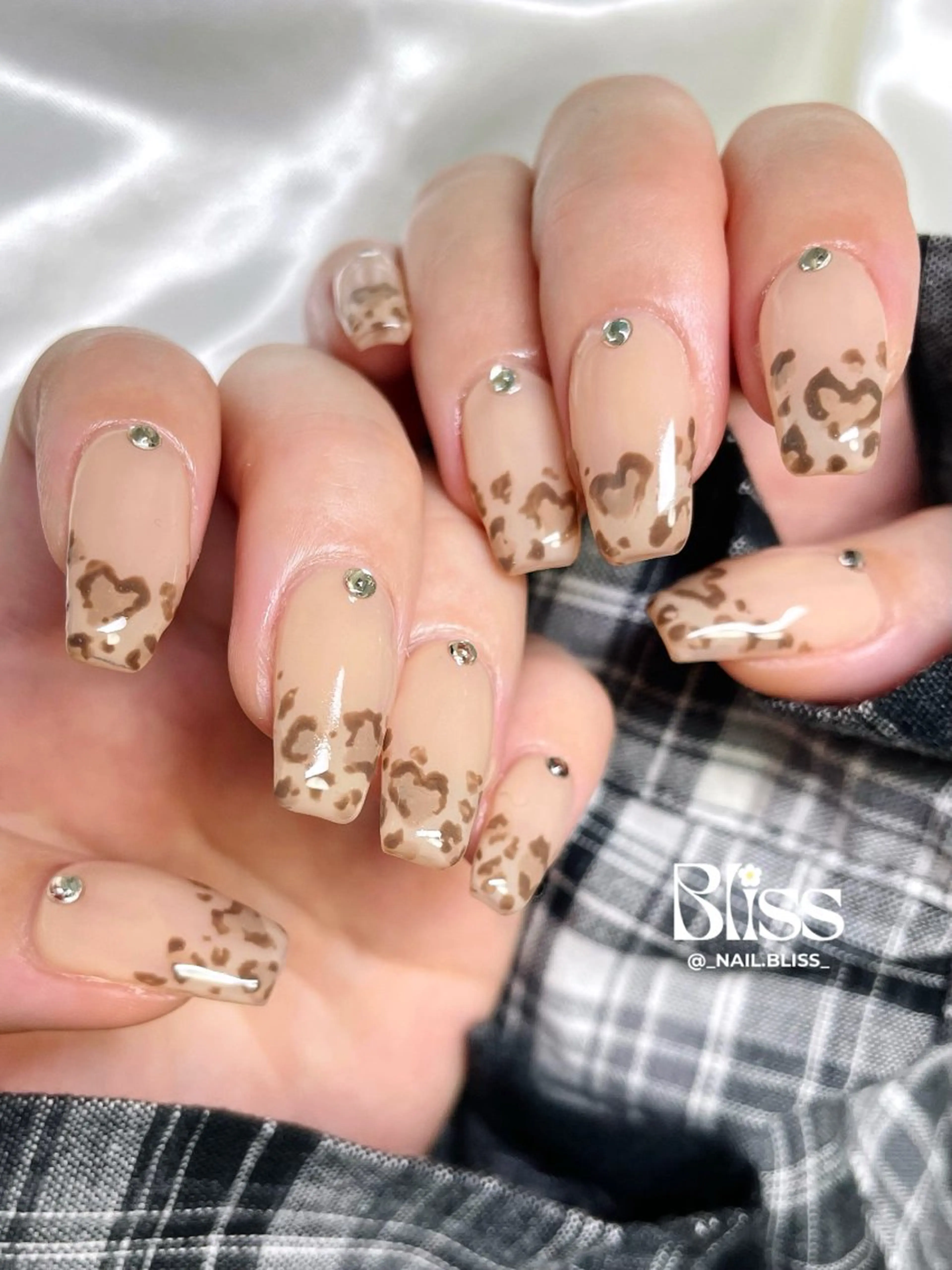 ネイル ハート 持ち込み ハンドネイル NAIL BLISSのネイルデザイン