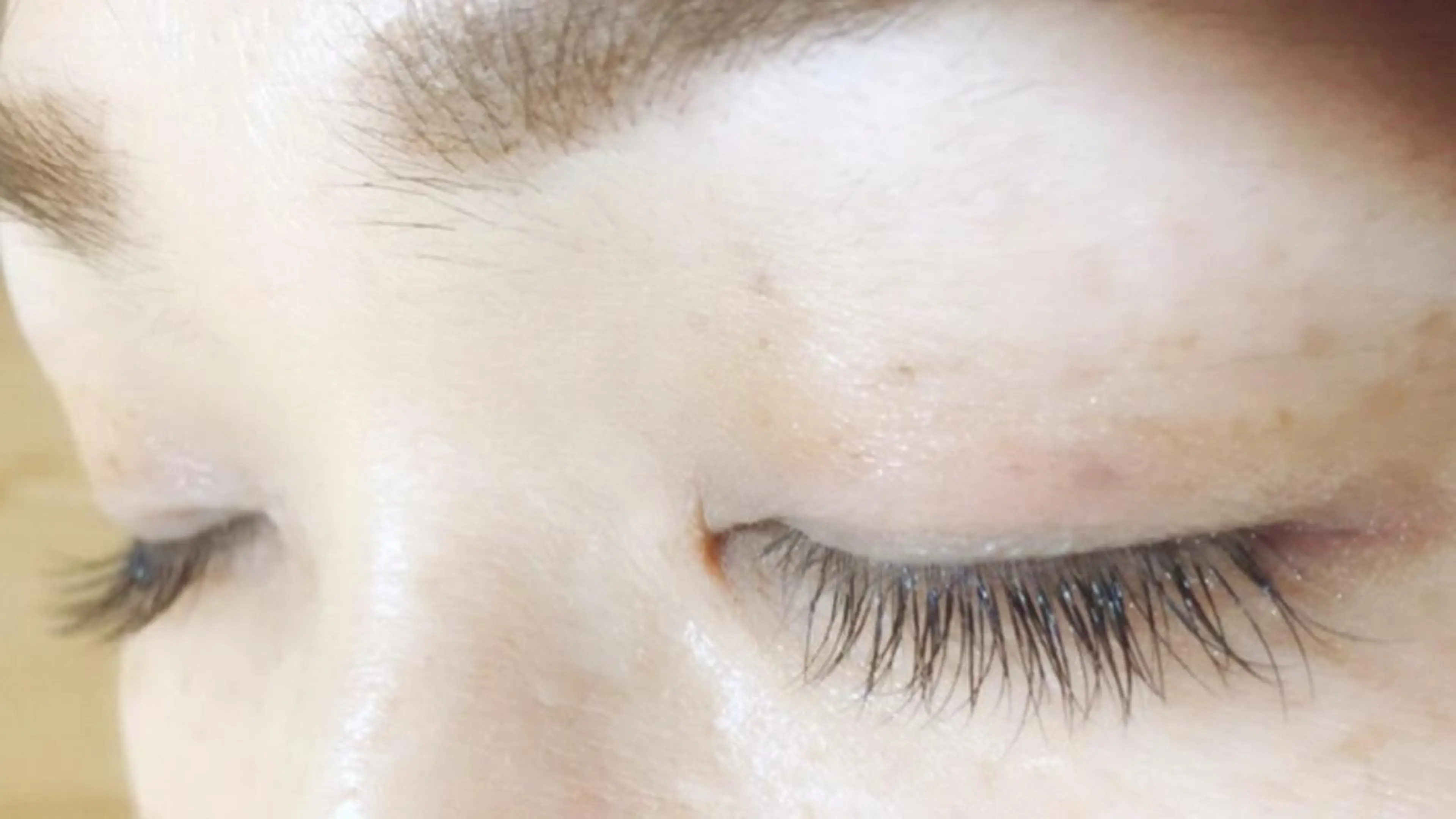 マツエク・マツパ Jカール ナチュラル désirbeaux 瀬崎の眉毛・アイブロウイメージ