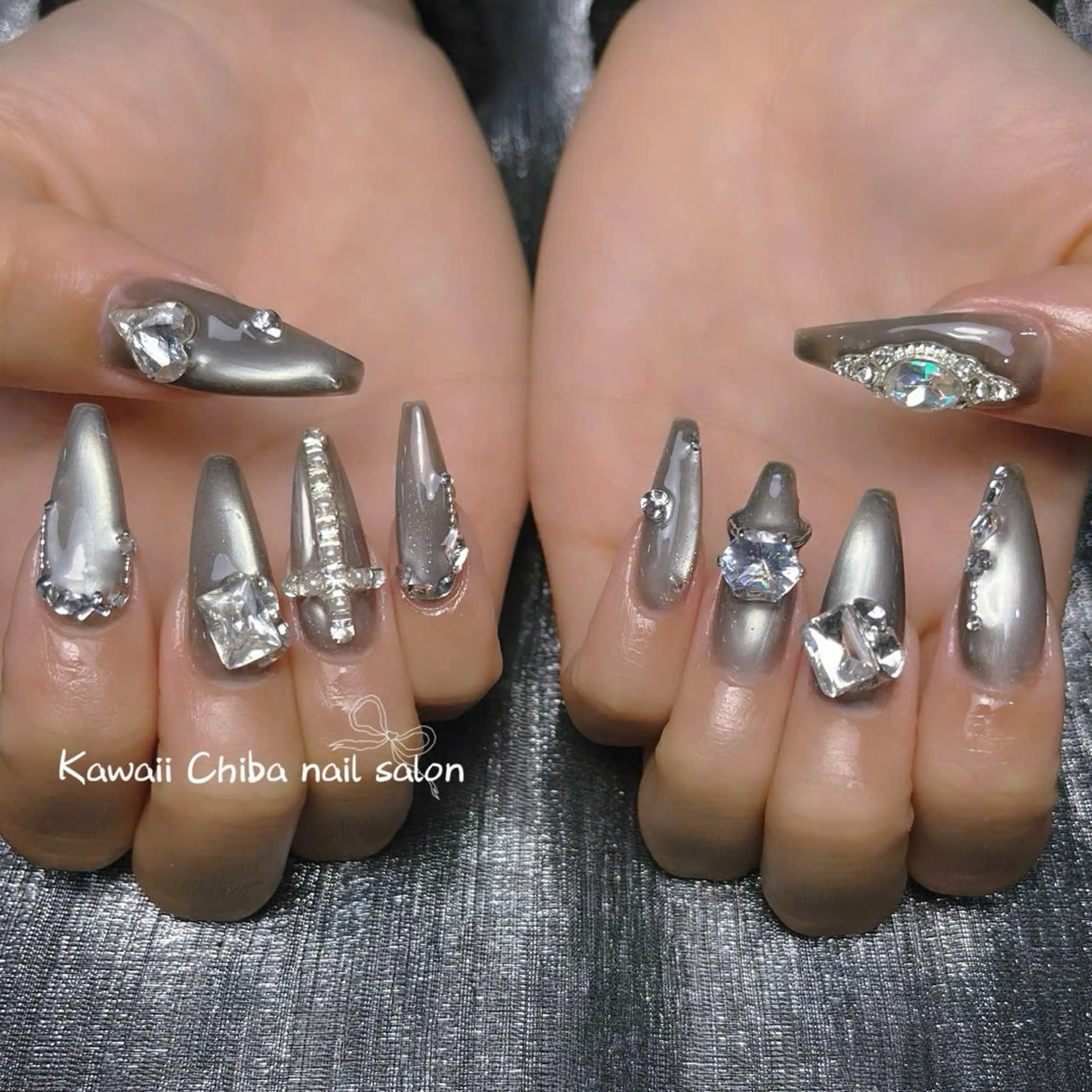 ネイル ドット グラデーション ハート キラキラネイル リボン Kawaii _Nailのネイルデザイン