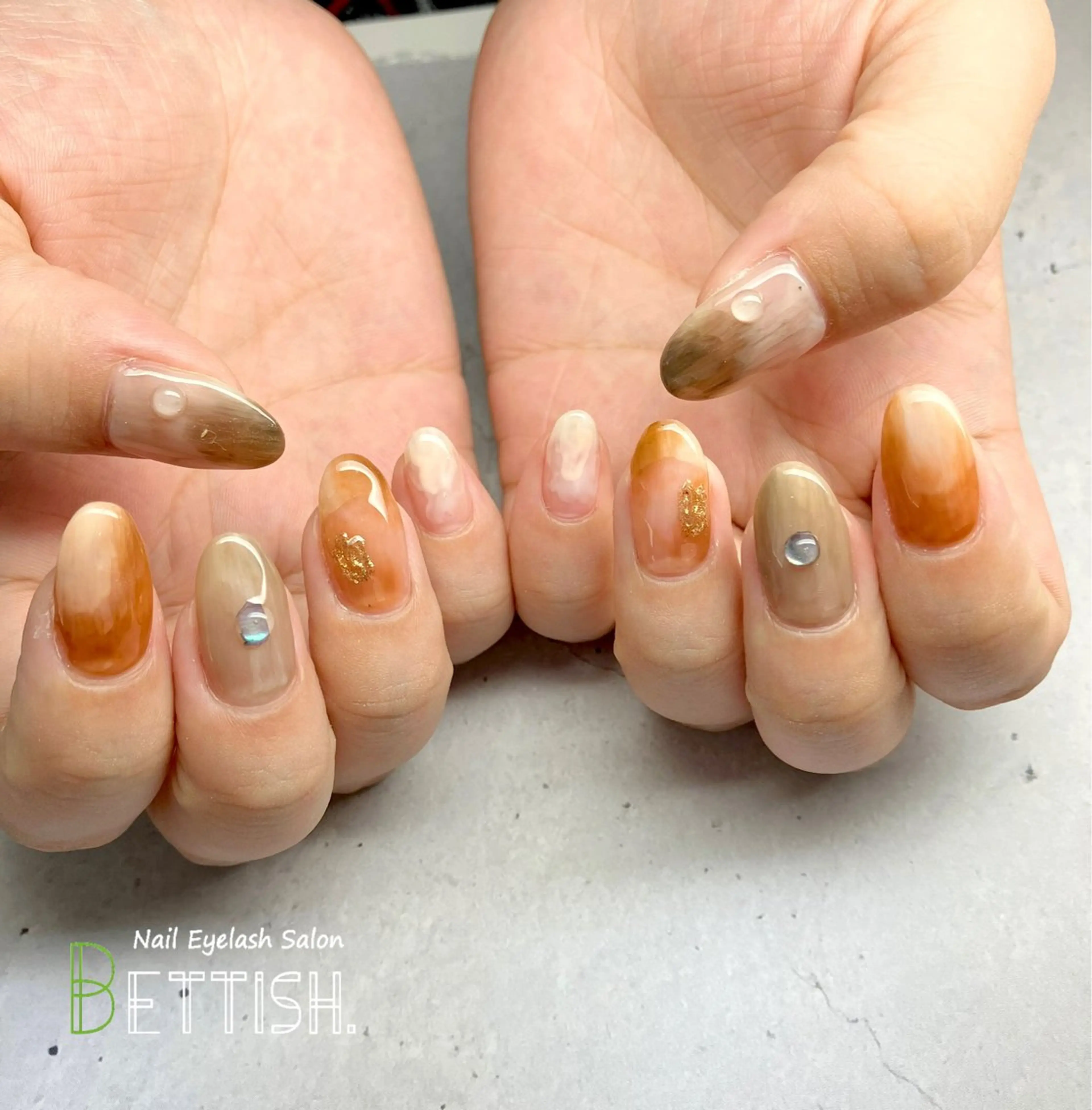 ネイル ブラウン ニュアンスネイル ハンドネイル BETTISH. KUMIKO☺︎︎のネイルデザイン