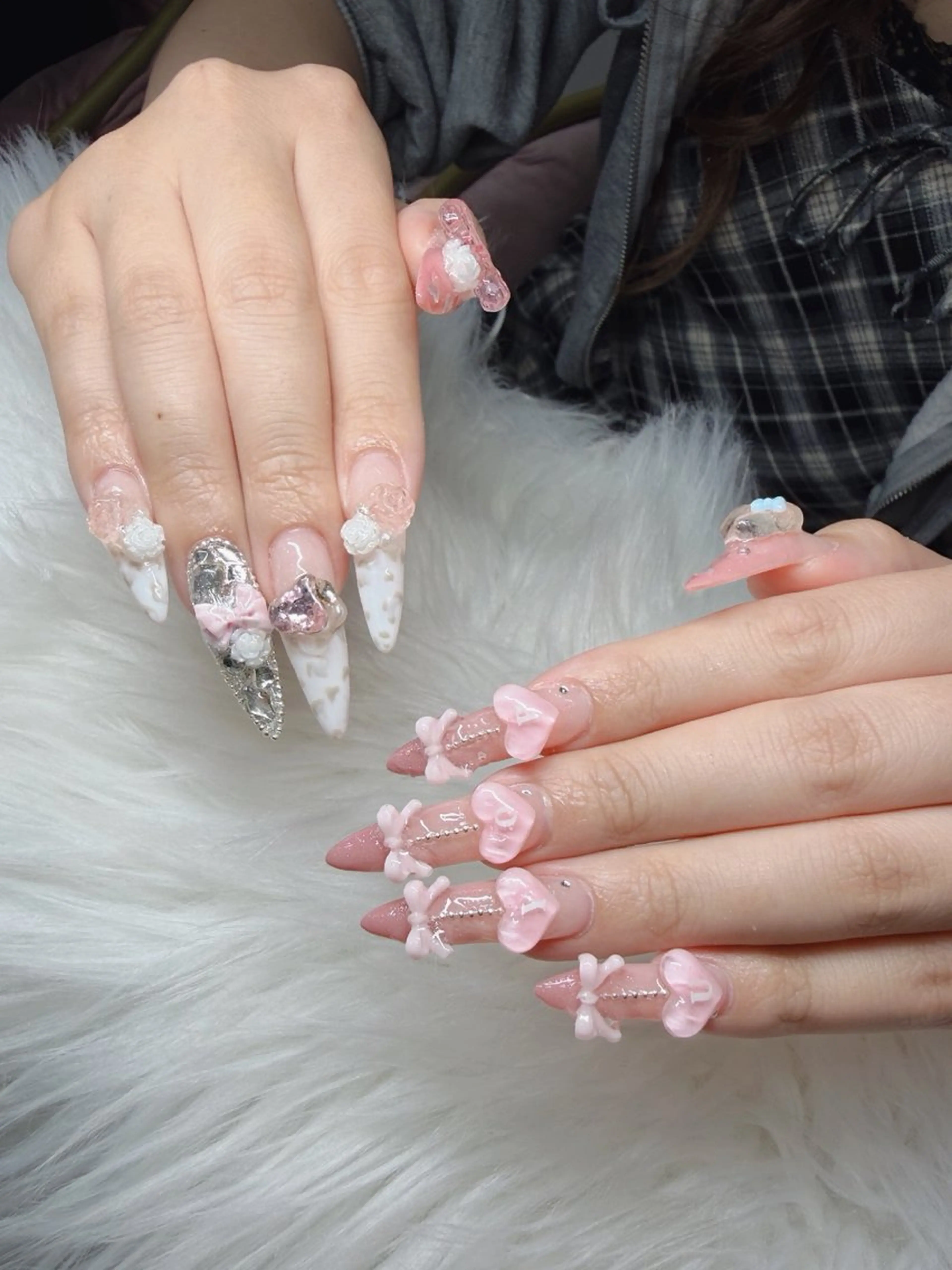 ネイル 長さ出し グラデーション 卒業式 キラキラネイル マグネットネイル Lee Nailsのネイルデザイン