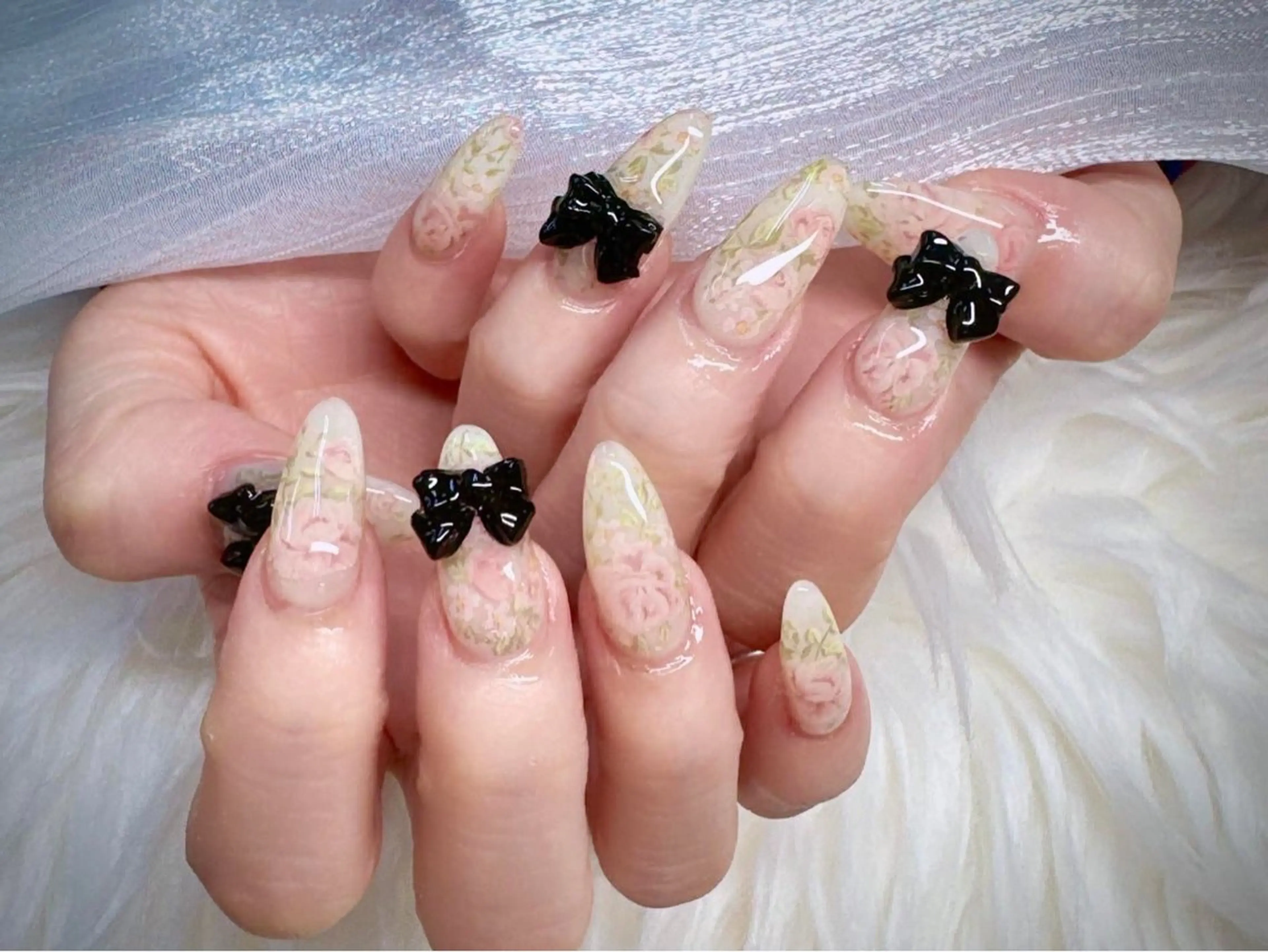 ネイル 桜ネイル フレンチネイル グラデーション 韓国ネイル マグネットネイル ハンドネイル Squen Nail 【持ち込みOK】のネイルデザイン