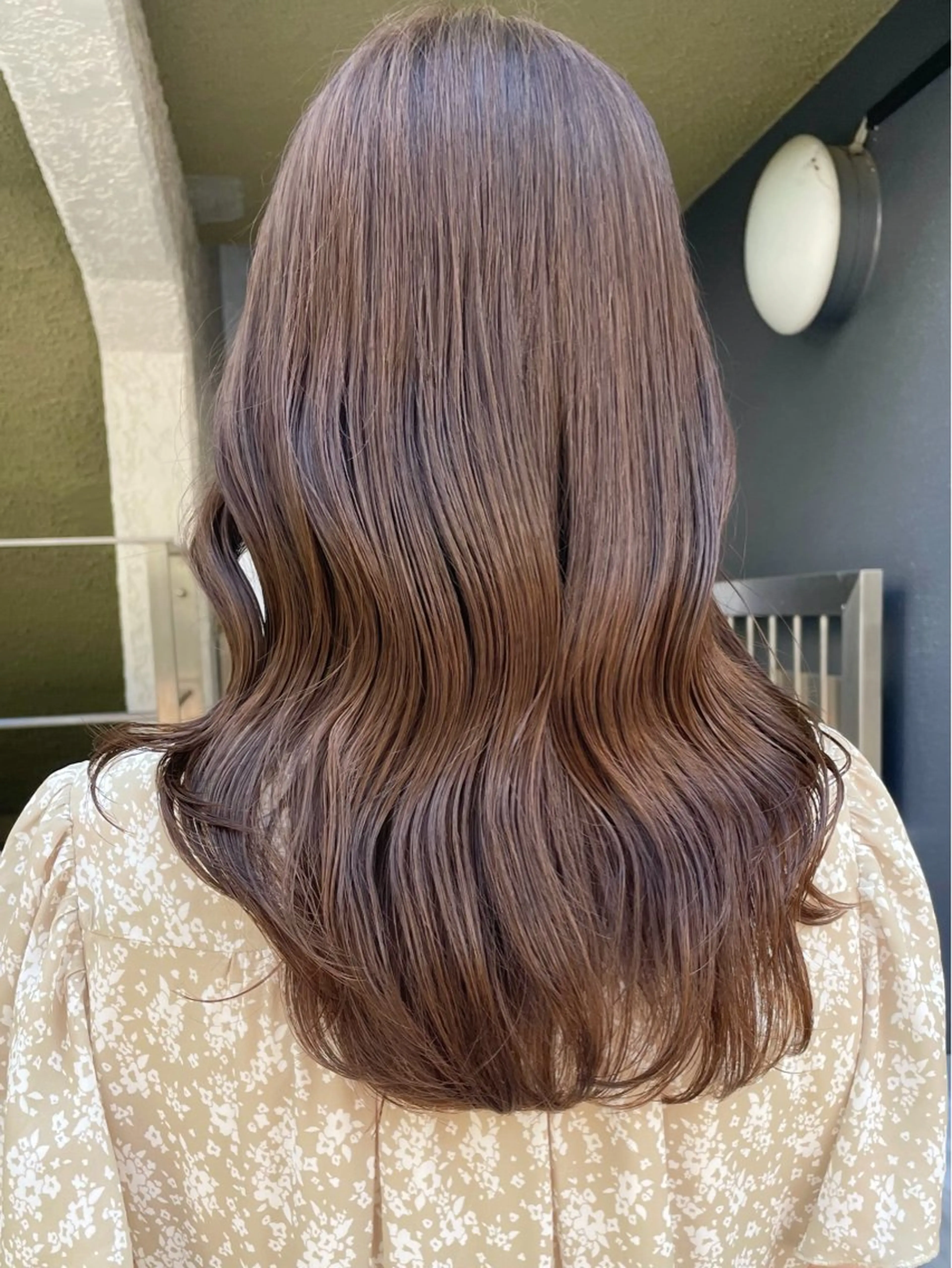 ミディアム カラー ブリーチ 透明感カラー ブリーチなしカラー カット ヘアカラー トリートメント 佐藤 魁人のヘアスタイル
