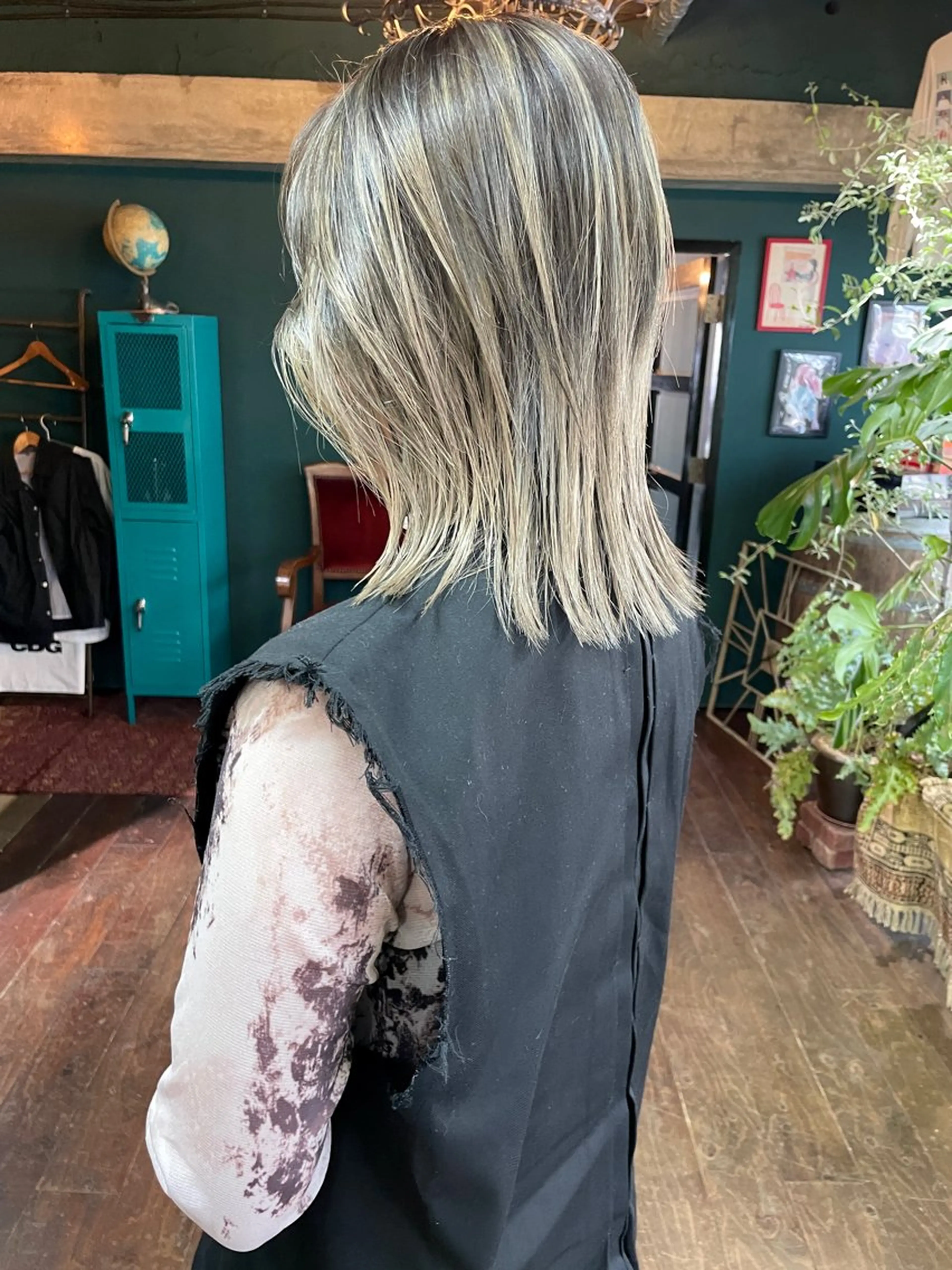 ミディアム レイヤーカット vivre libreのヘアスタイル