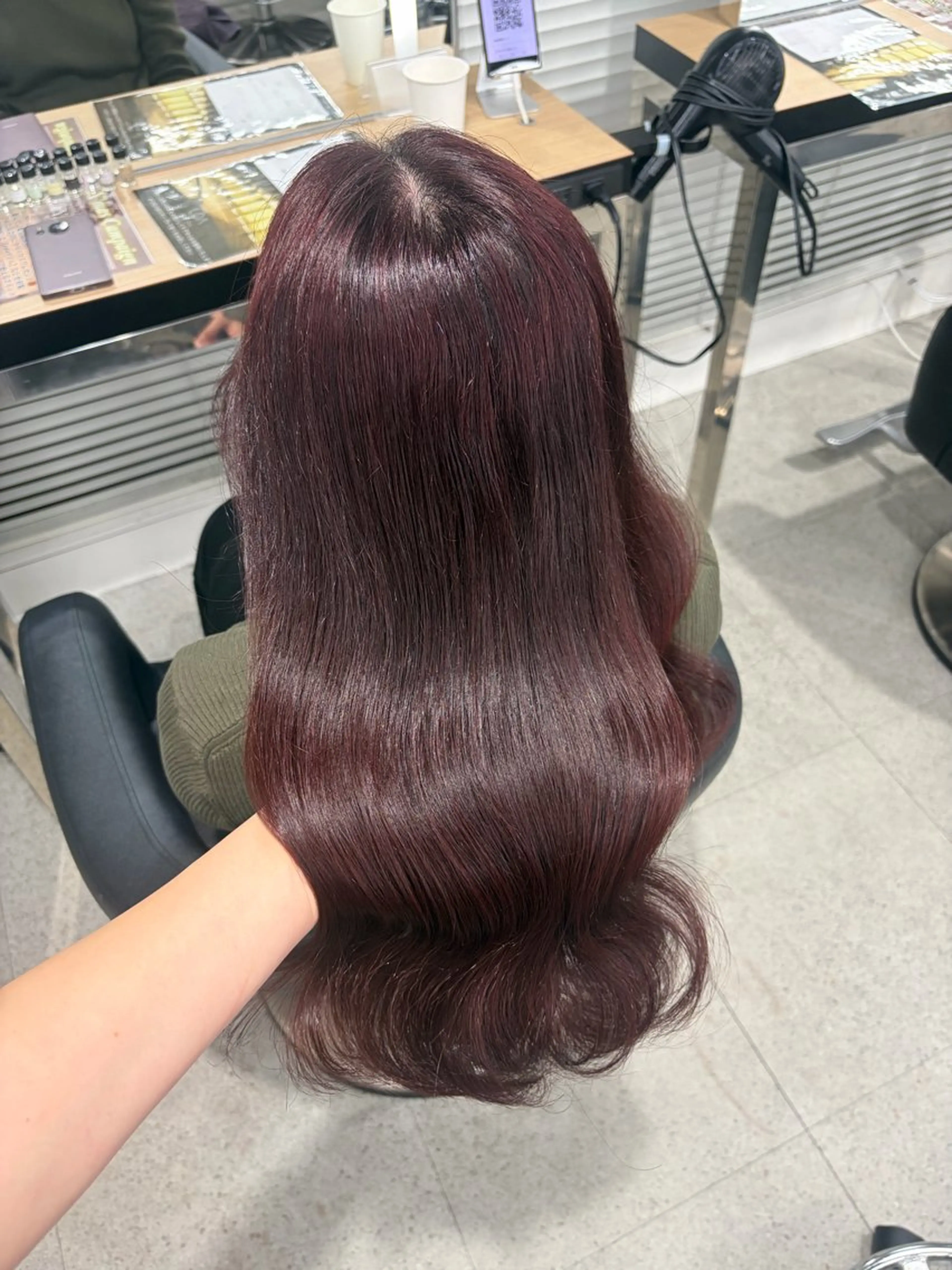 ロング カラー ブリーチ 髪質改善 トリートメント 💗愛され暖色💗 ピンク/レッド💗のヘアスタイル