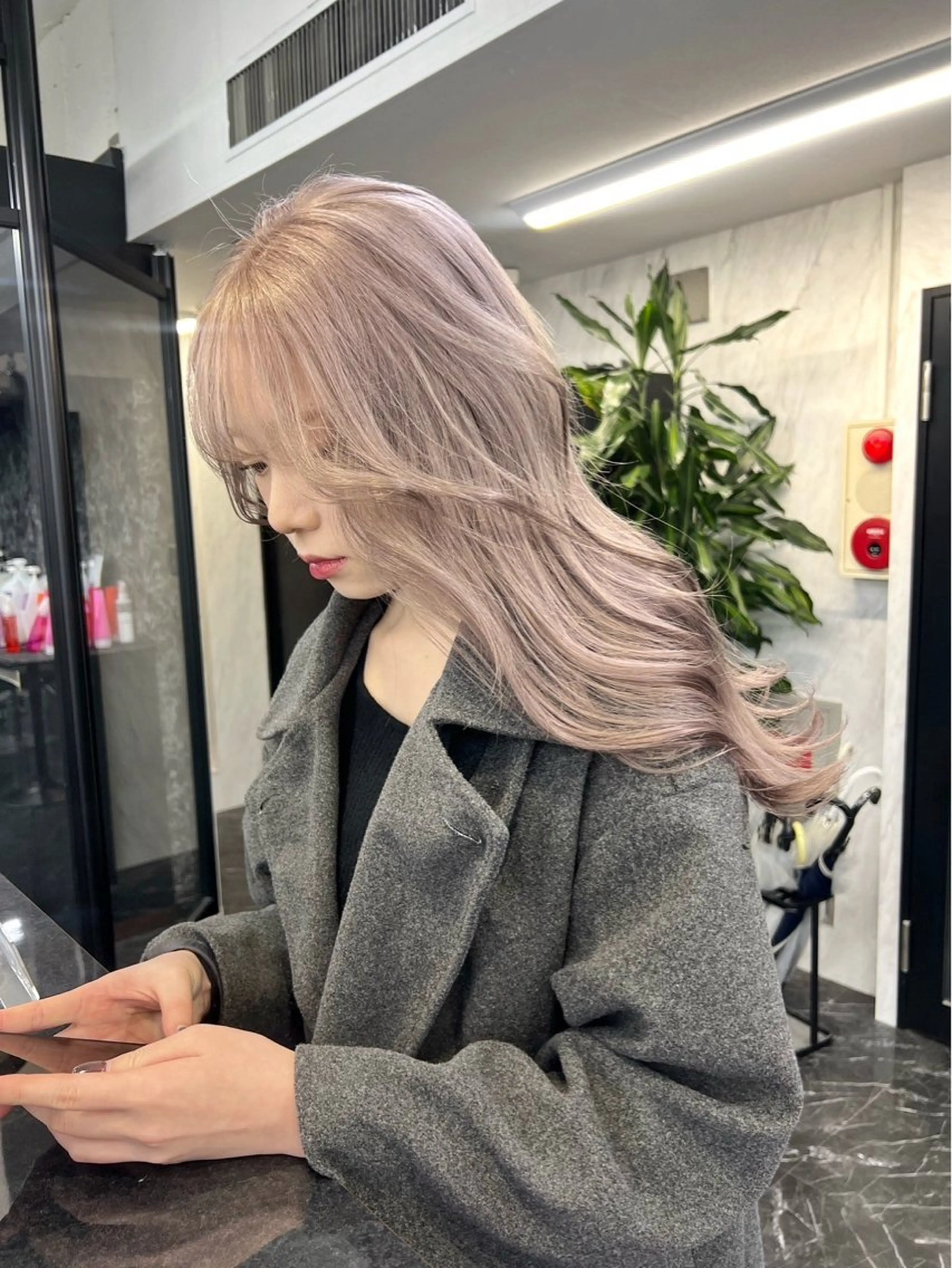 ロング カラー ベージュカラー ブリーチ 透明感カラー グレージュ ハイトーンカラー 梅田/ハイトーン エクステ/yuu🩶のヘアスタイル