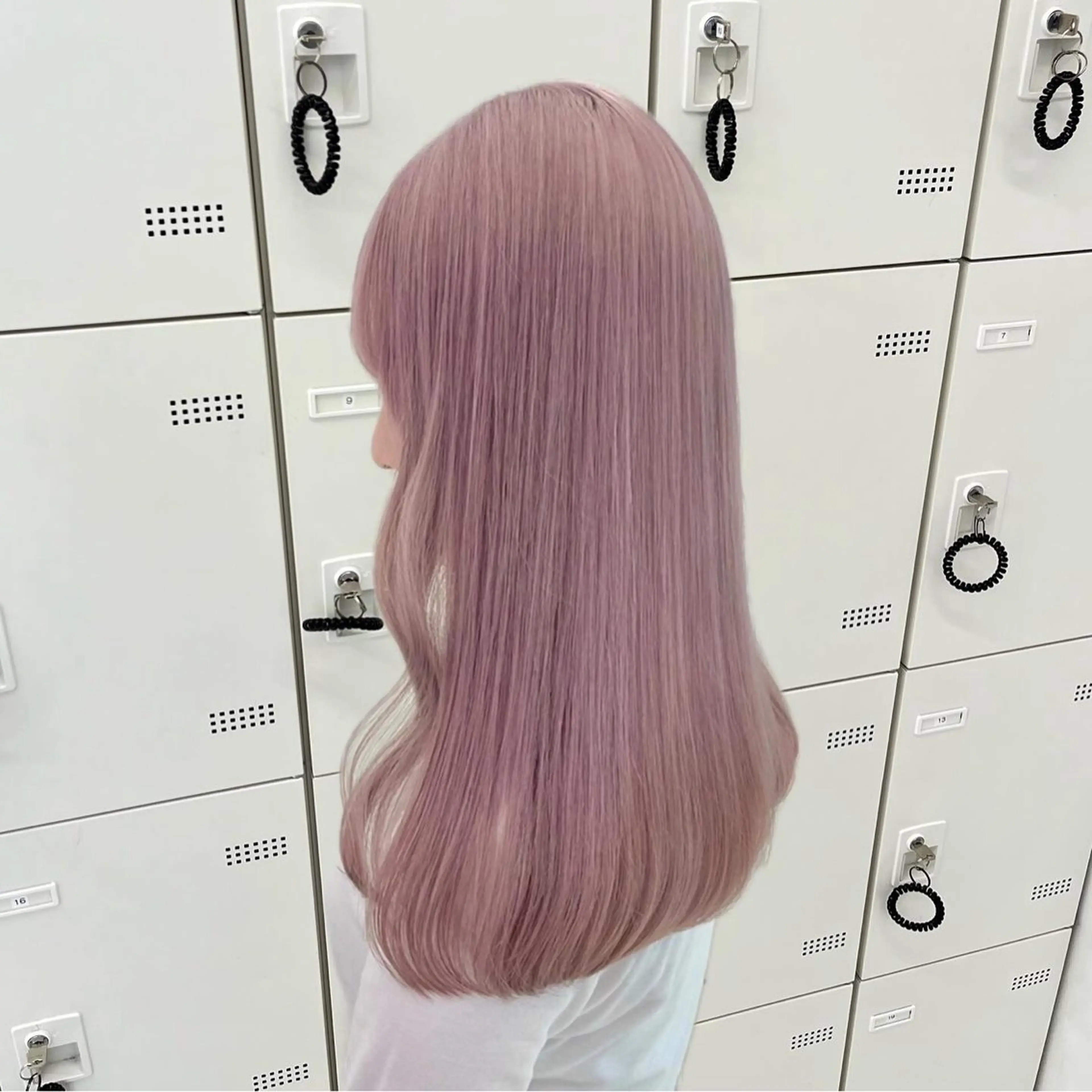 【♡トリプルカラー♡】ブリーチ2回でホワイトカラーを再現＋パーソナルカラー診断＋炭酸spa🐇🍼の写真