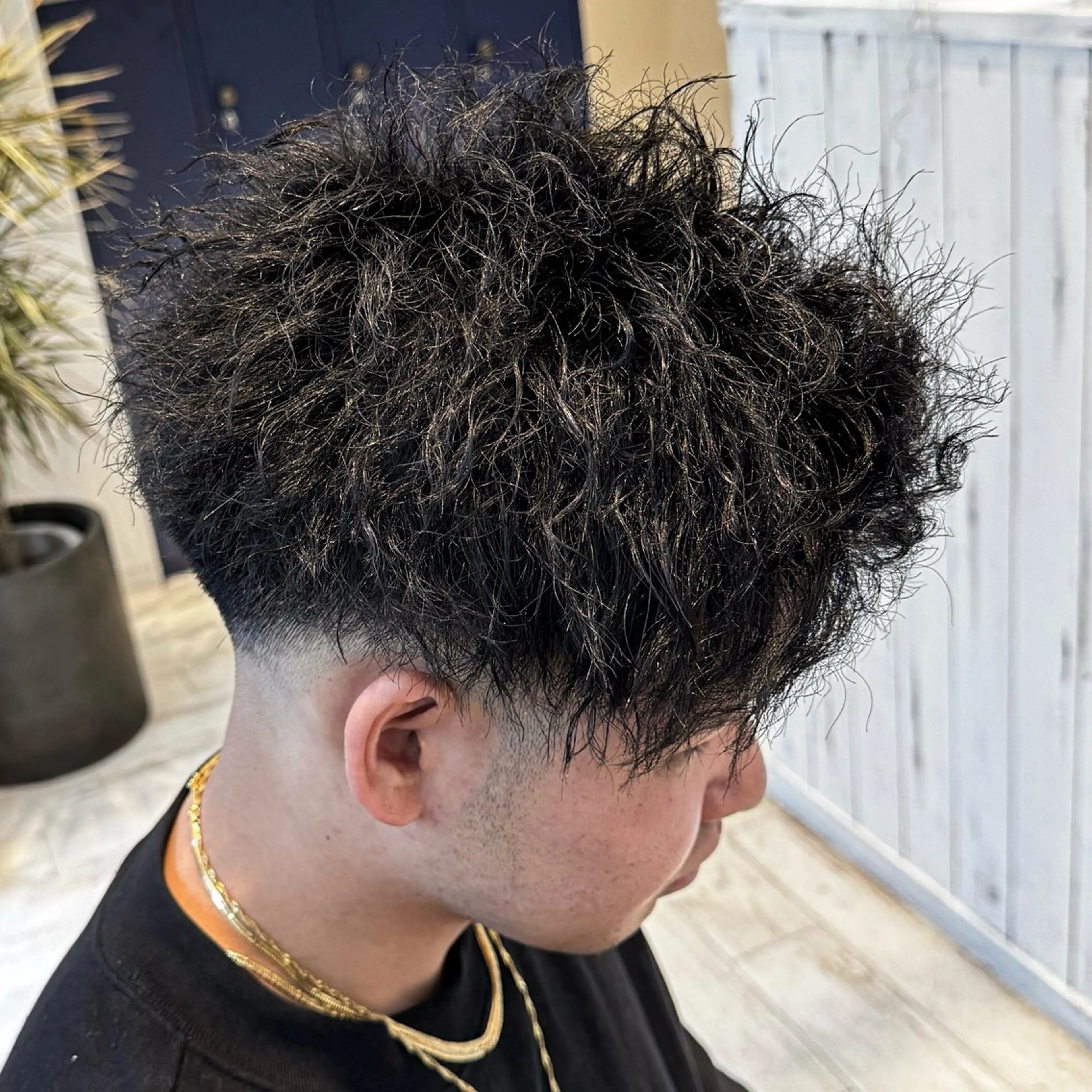 ショート パーマ メンズ フェードカット カット 吉田 新平のヘアスタイル