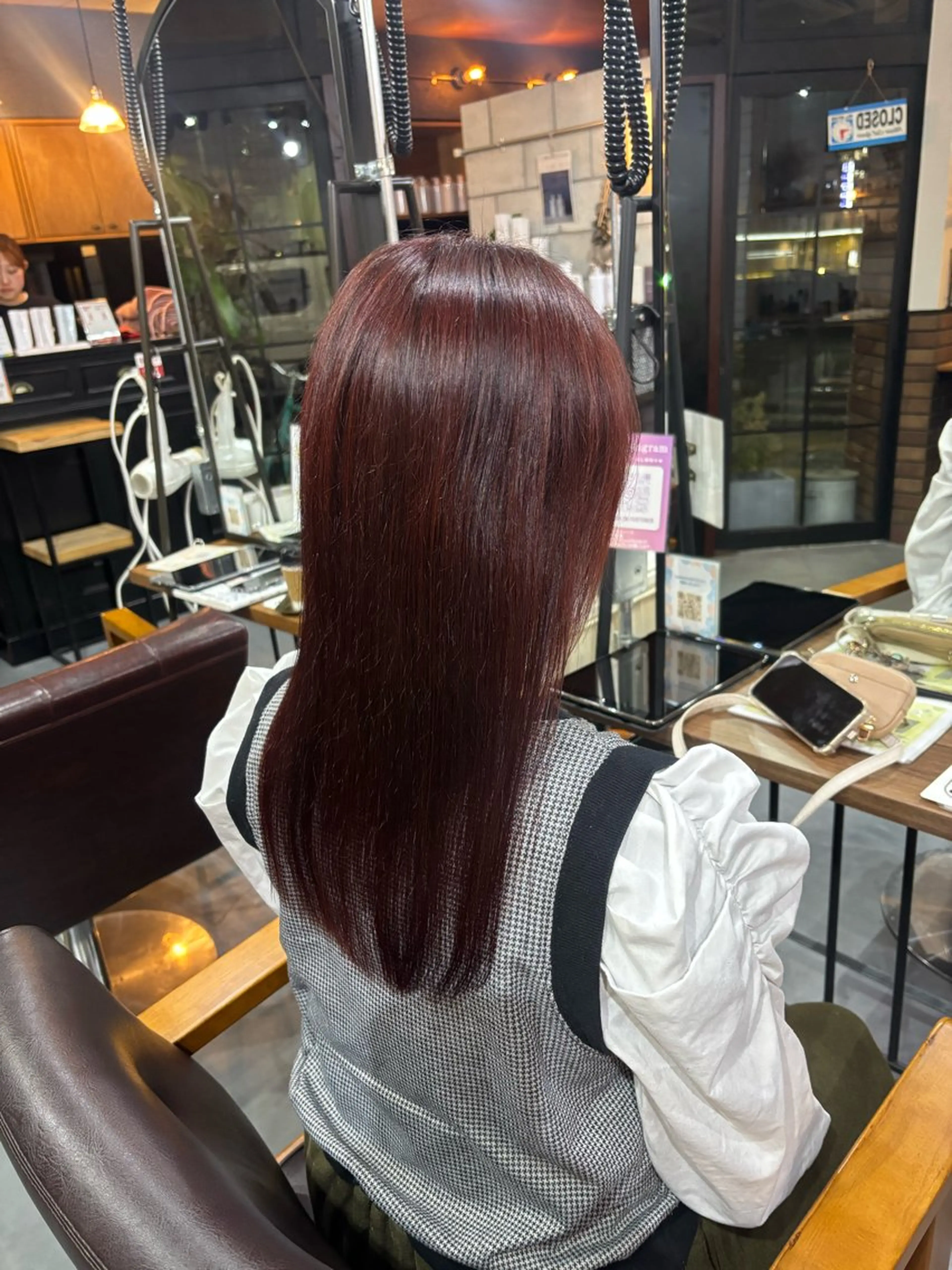 セミロング カラー ヘアカラー 蛭川 愛奈のヘアスタイル
