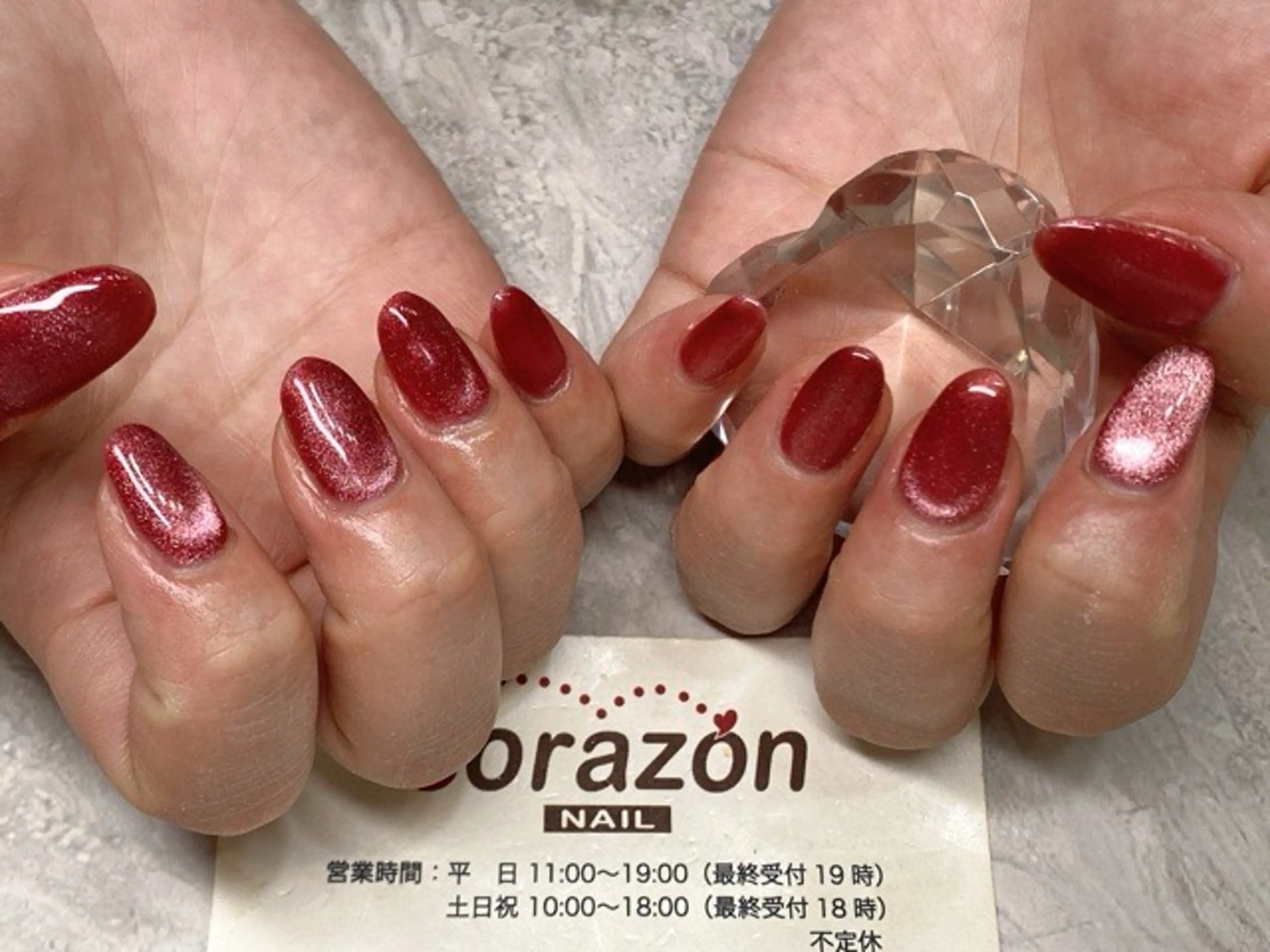 ネイル ラメ(グリッター) マグネットネイル ワンカラーネイル 赤色 ハンドネイル ネイリスト aicoのネイルデザイン
