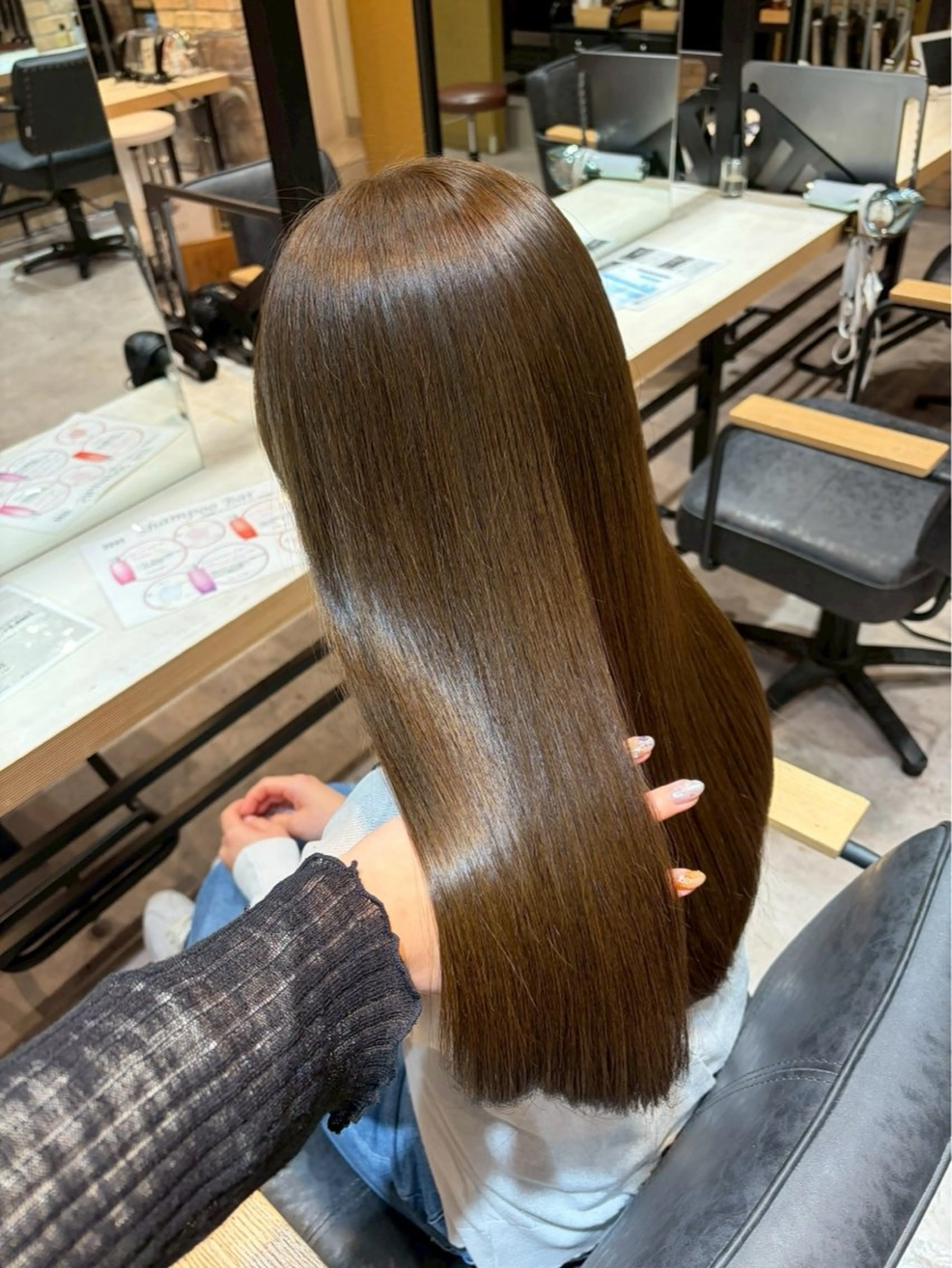 ロング カラー ブラウンカラー 透明感カラー ヘアカラー ワカ /暖色カラー/ネイルのヘアスタイル