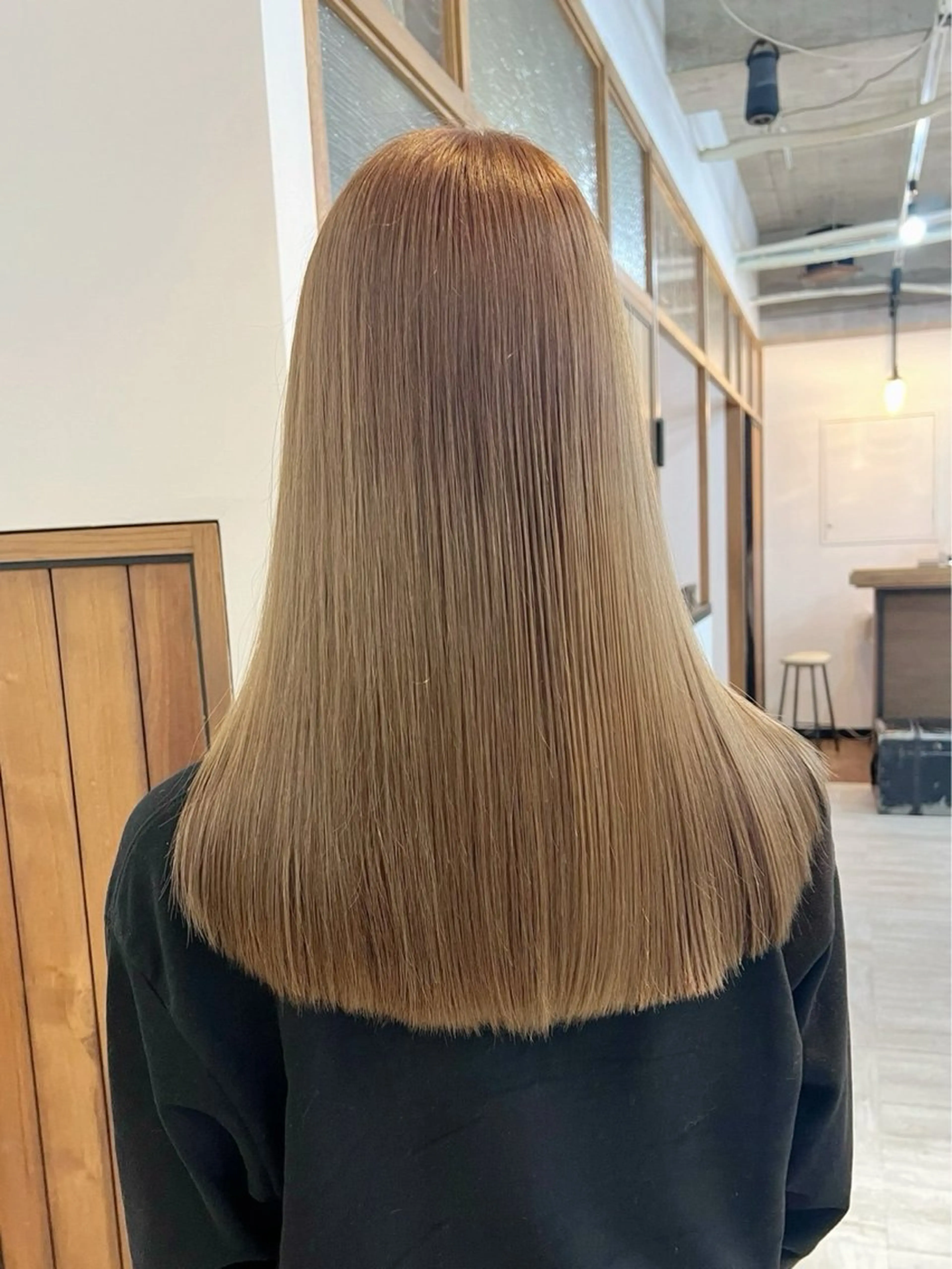 セミロング カラー カット ヘアカラー 山田 心愛のヘアスタイル