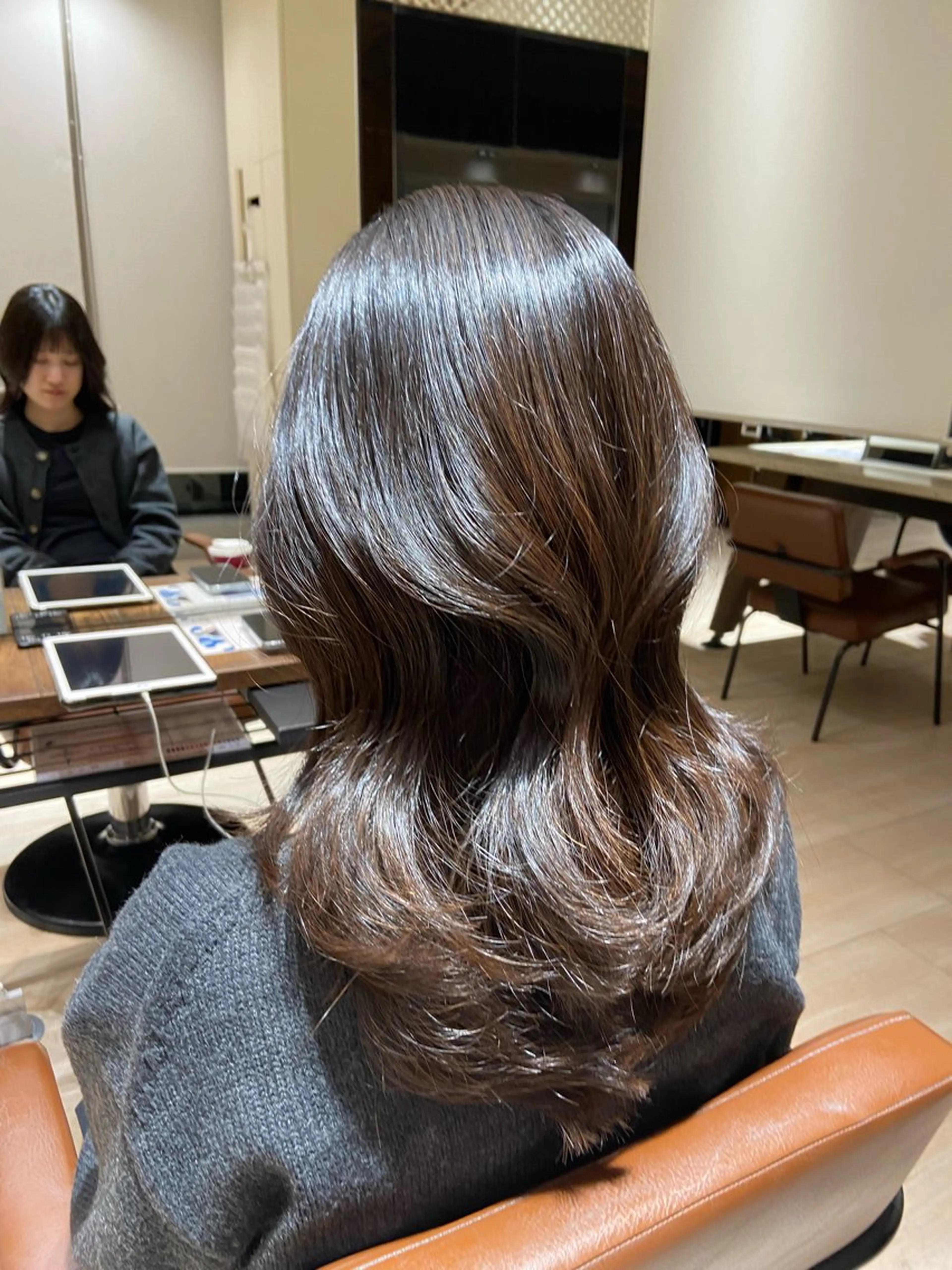 セミロング カラー 🎀大竹美侑／顔まわ りカット／レイヤーのヘアスタイル