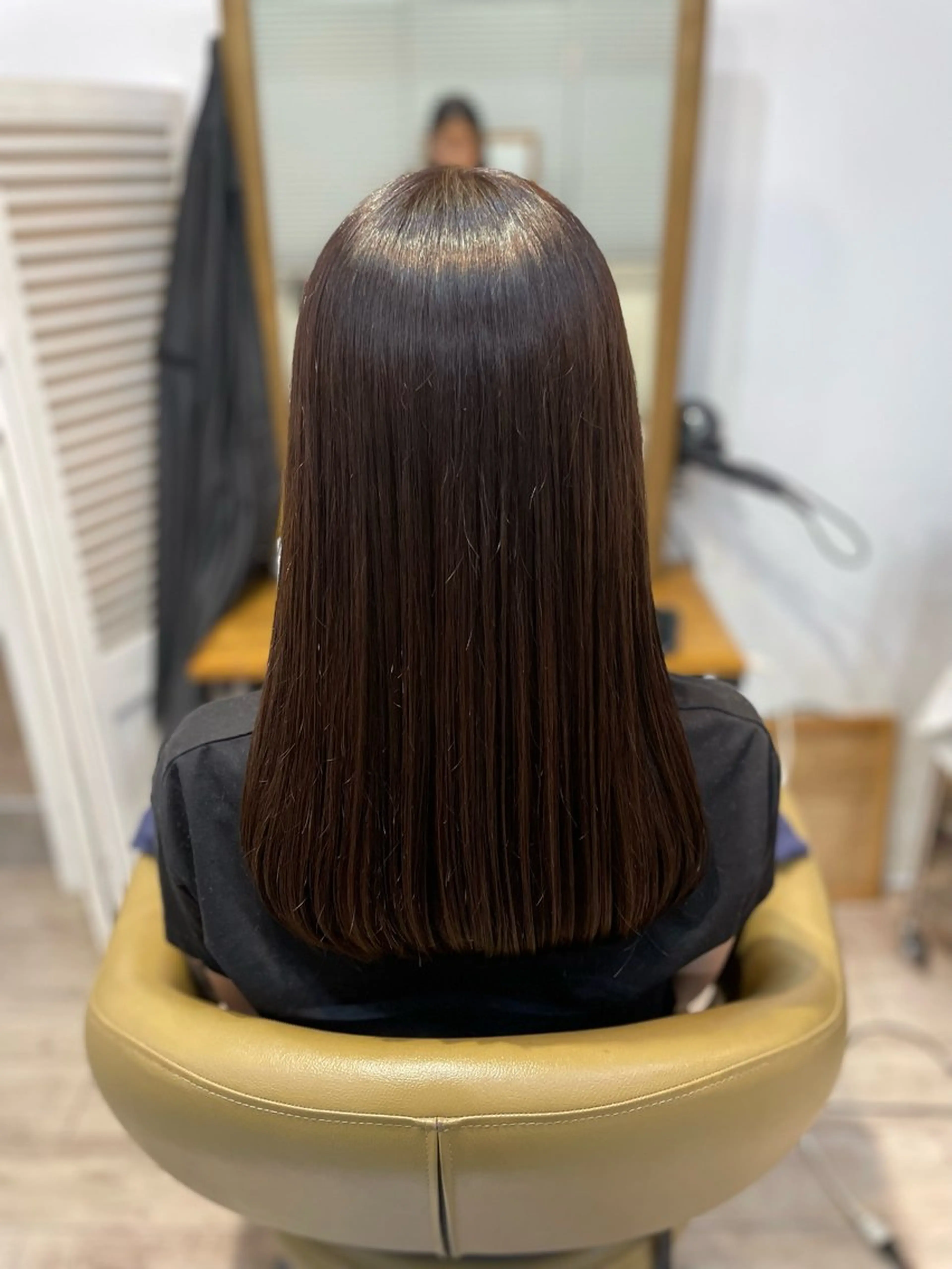 セミロング 縮毛矯正 茅野 あゆ美のヘアスタイル