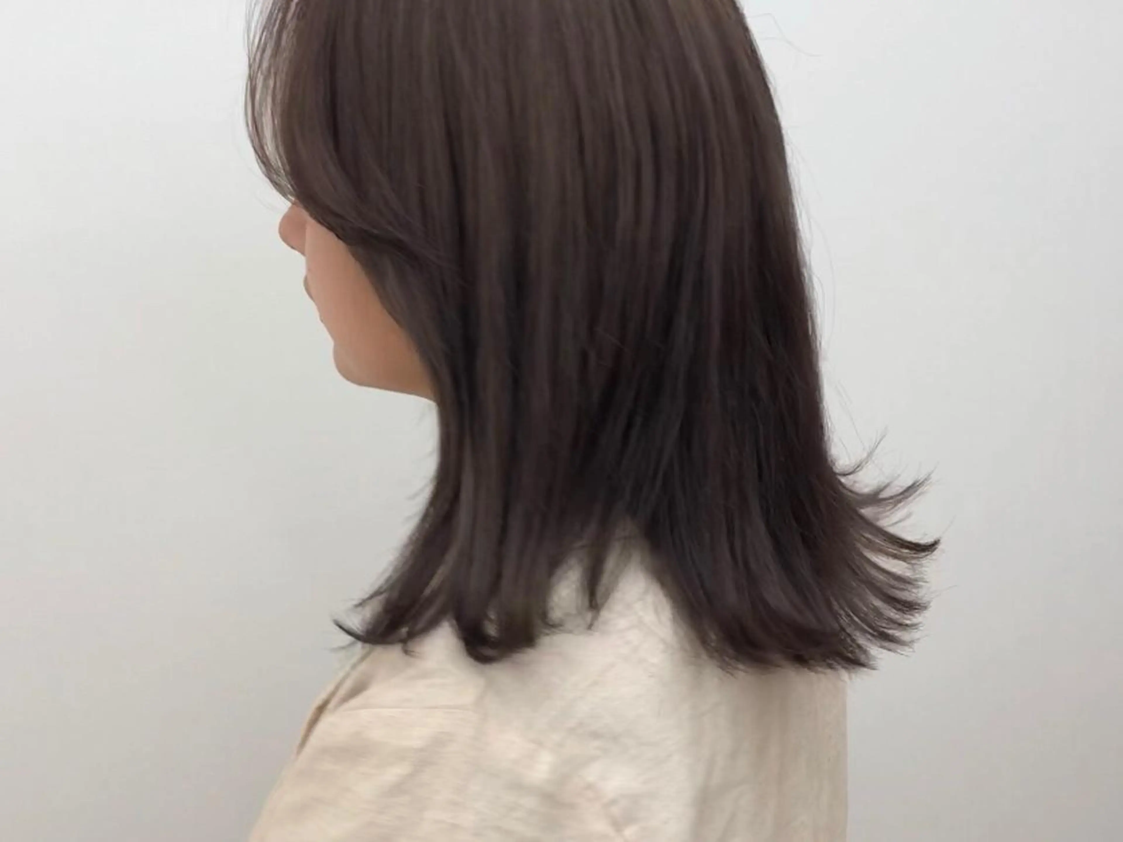 セミロング カラー maeda yumiのヘアスタイル