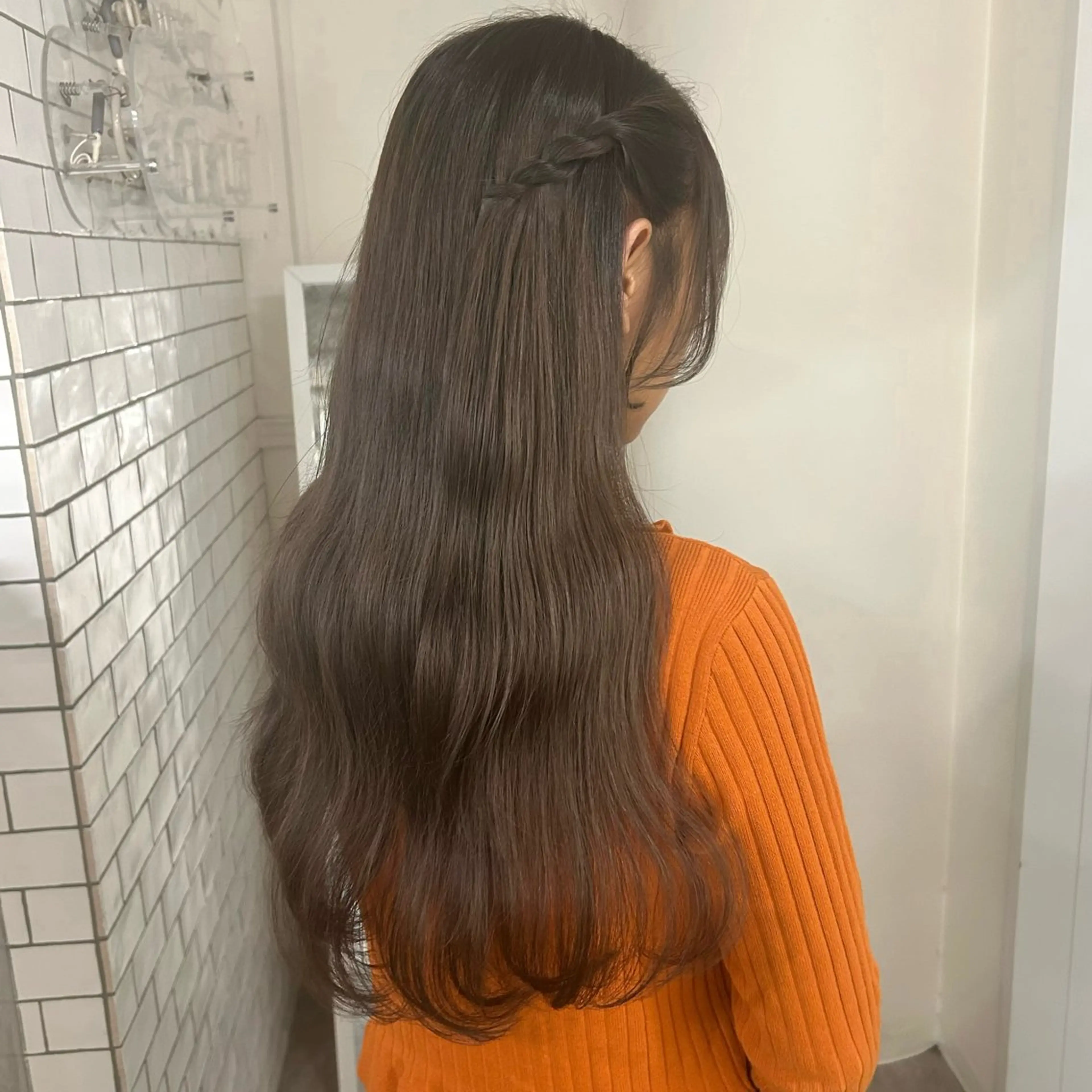 ロング カラー ヘアアレンジ ヘアセット otoha✳︎ くすみカラーのヘアスタイル