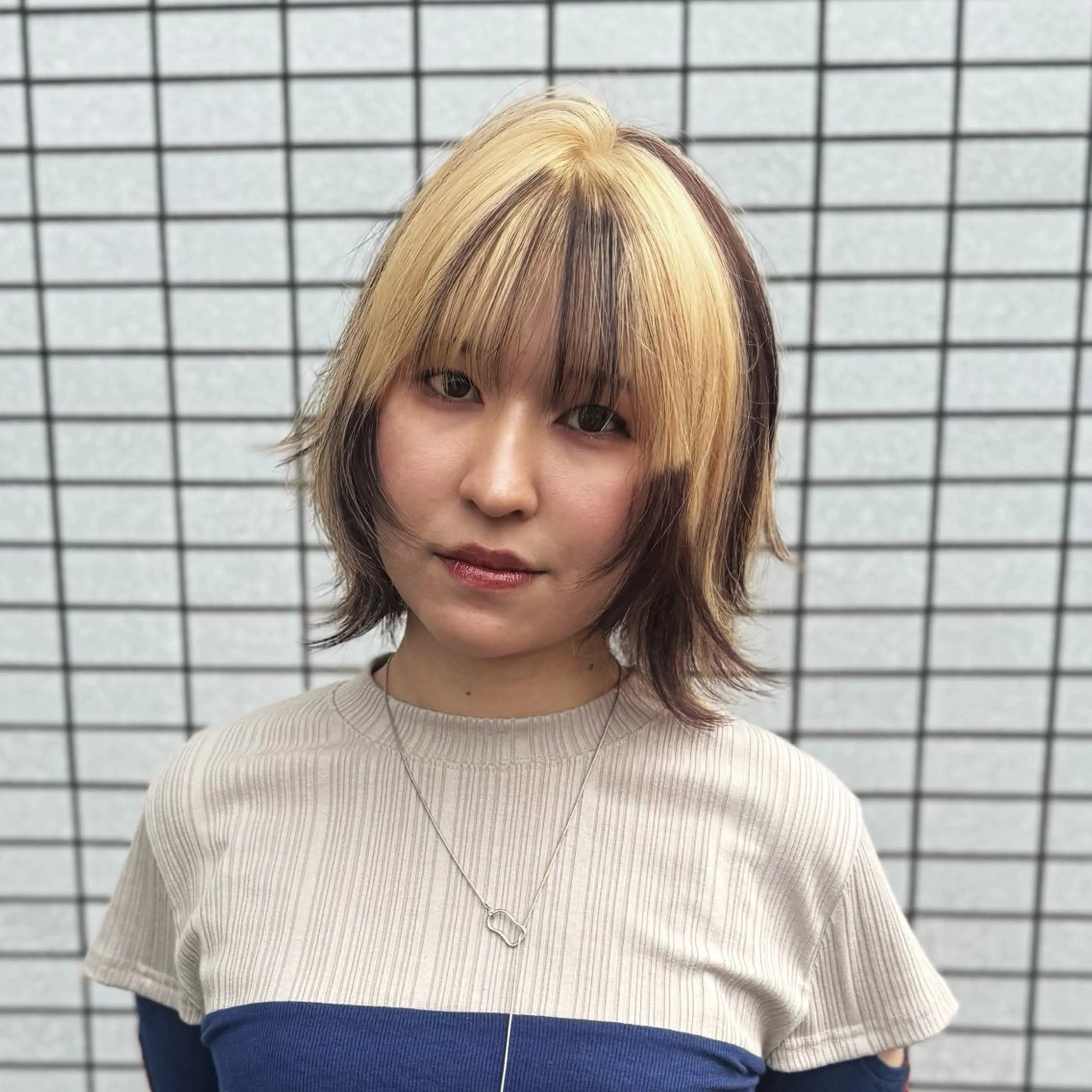 ミディアム ベージュカラー/長岡 レイヤーカット/コウのヘアスタイル