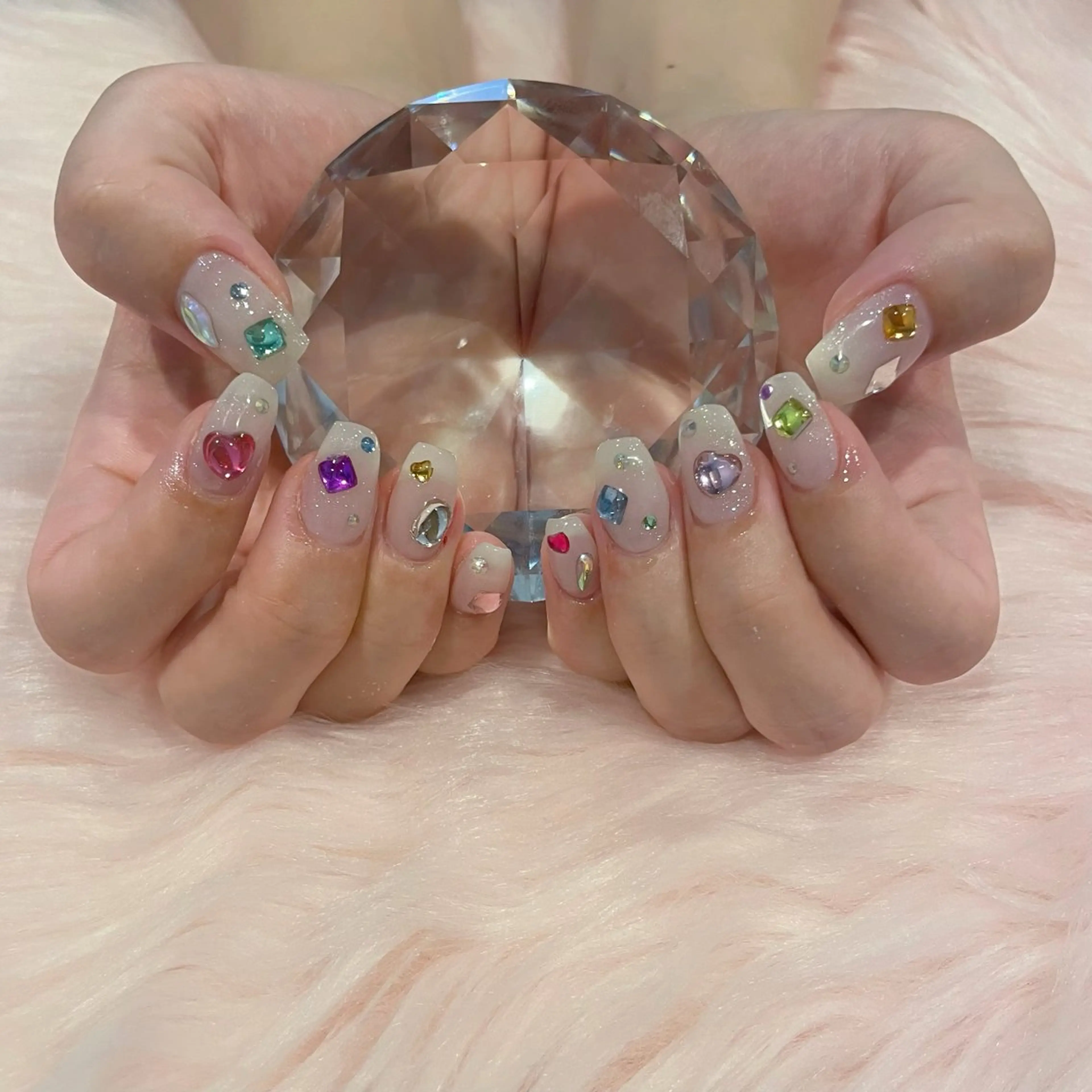 ネイル ハンドネイル リスブラン 🎀Mika🎀のネイルデザイン