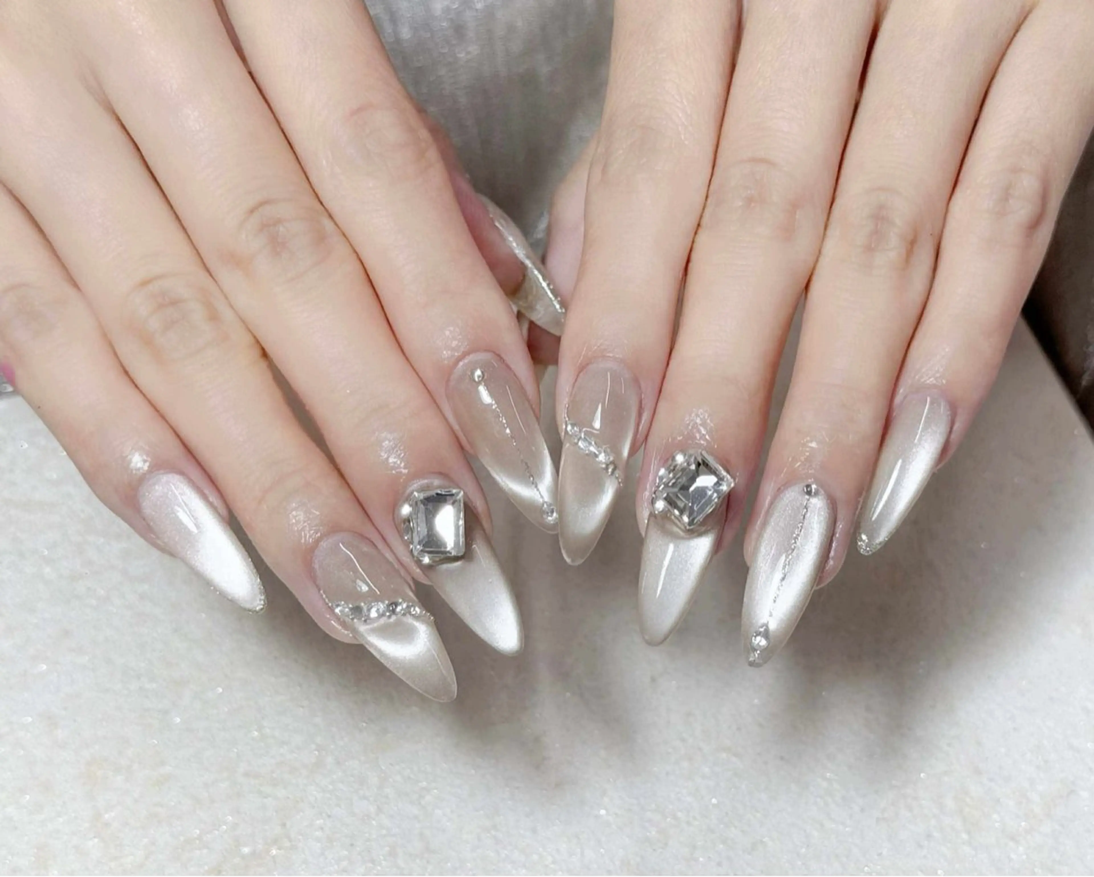 ネイル オーロラネイル ブルー チークネイル 長さ出し フットネイル ハンドネイル MOCHI 新大久保のネイルデザイン