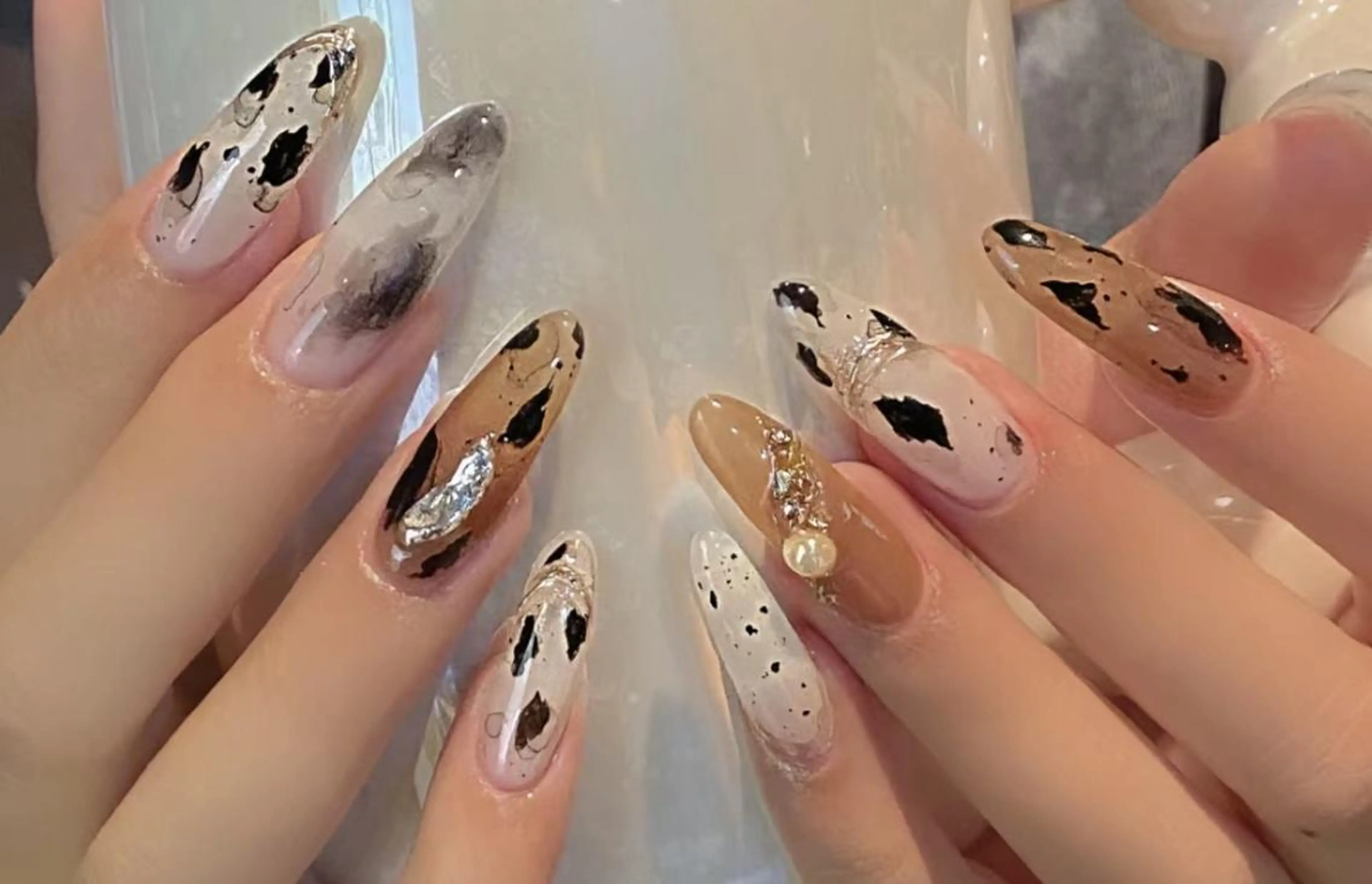 ネイル VIVIAN リサのネイルデザイン