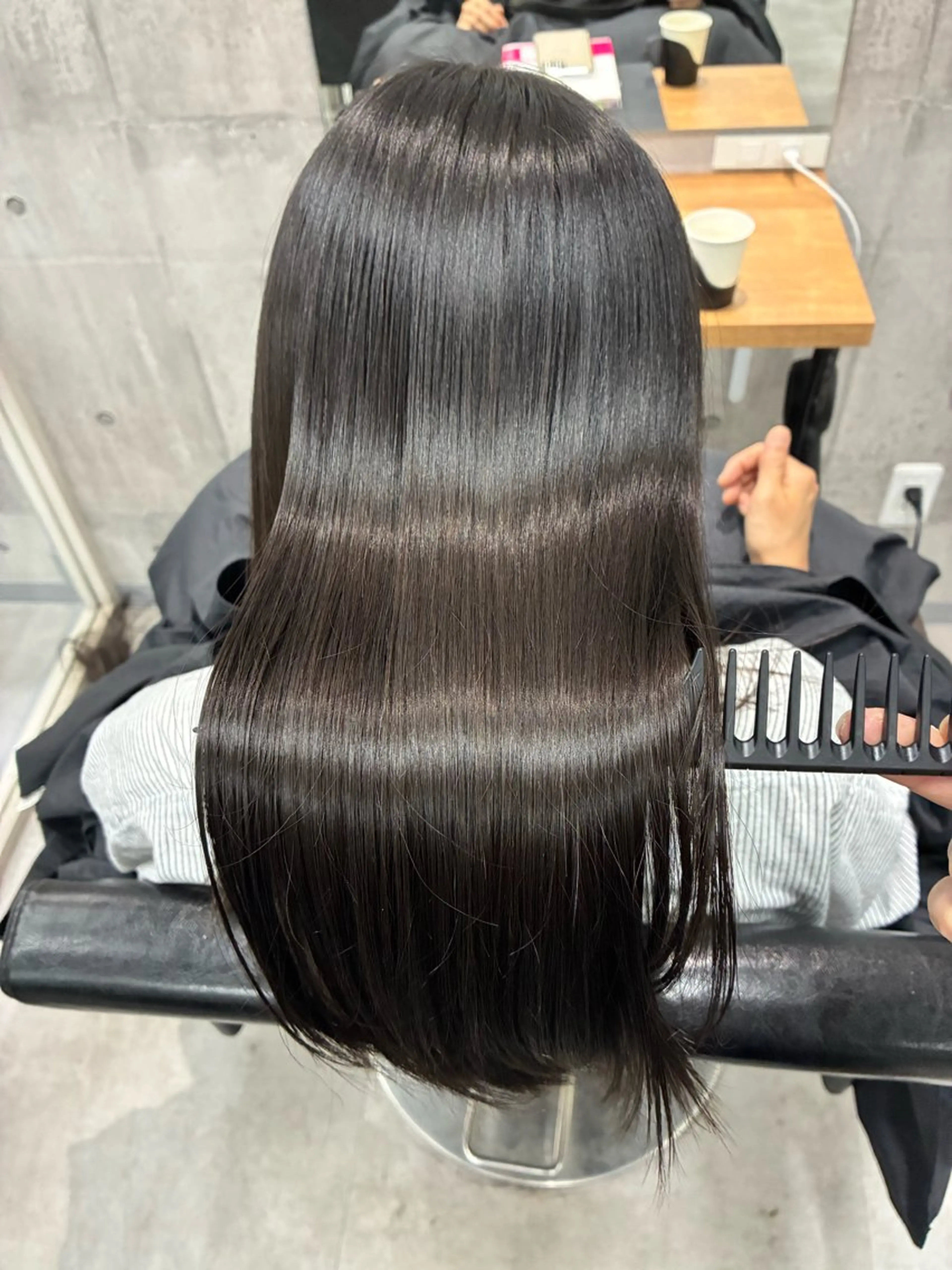 セミロング ボブ ハイライト 髪質改善 カット 縮毛矯正 トリートメント newi ナカノのヘアスタイル