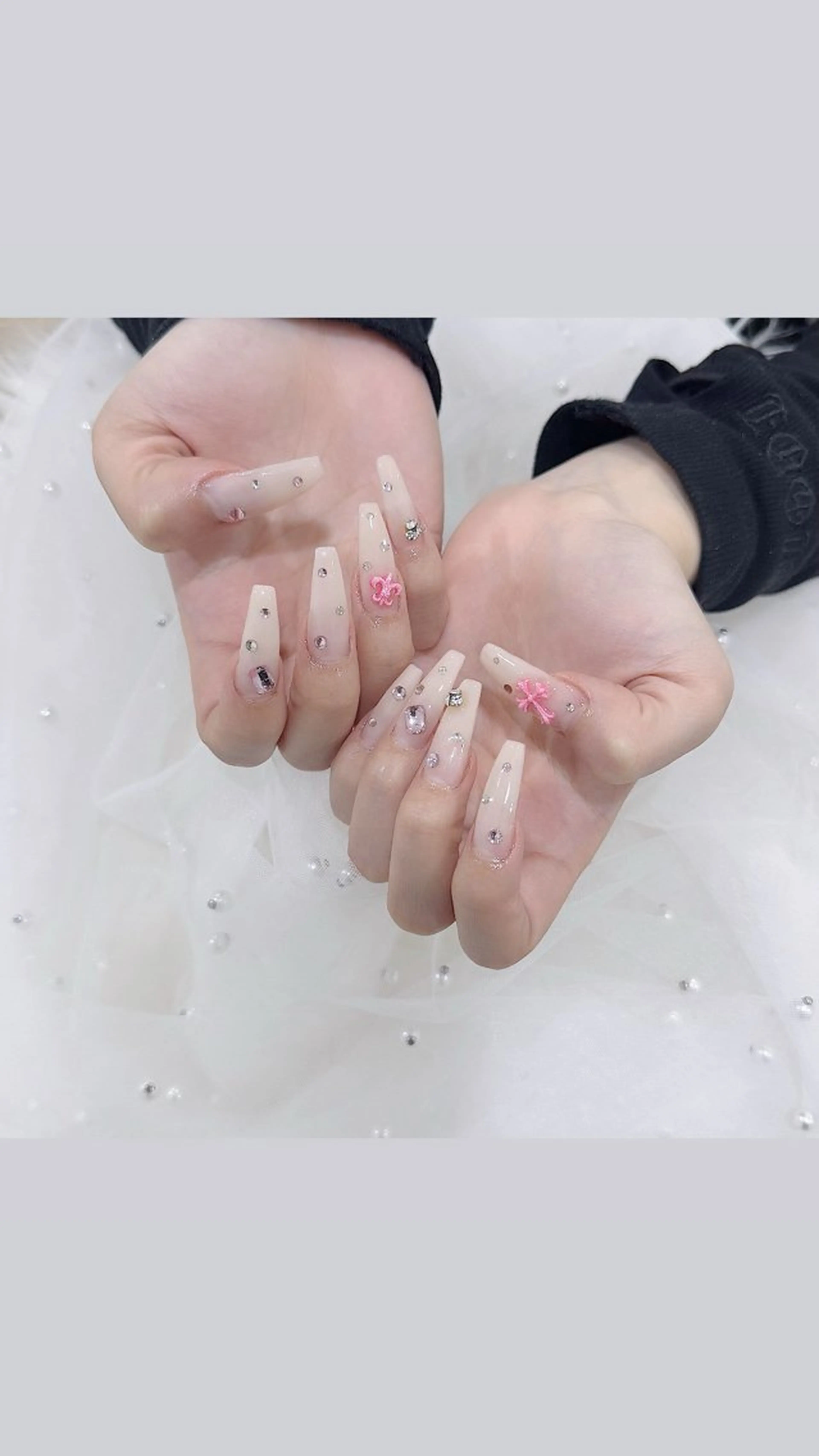 ネイル Rine 放出 (リネ)のネイルデザイン