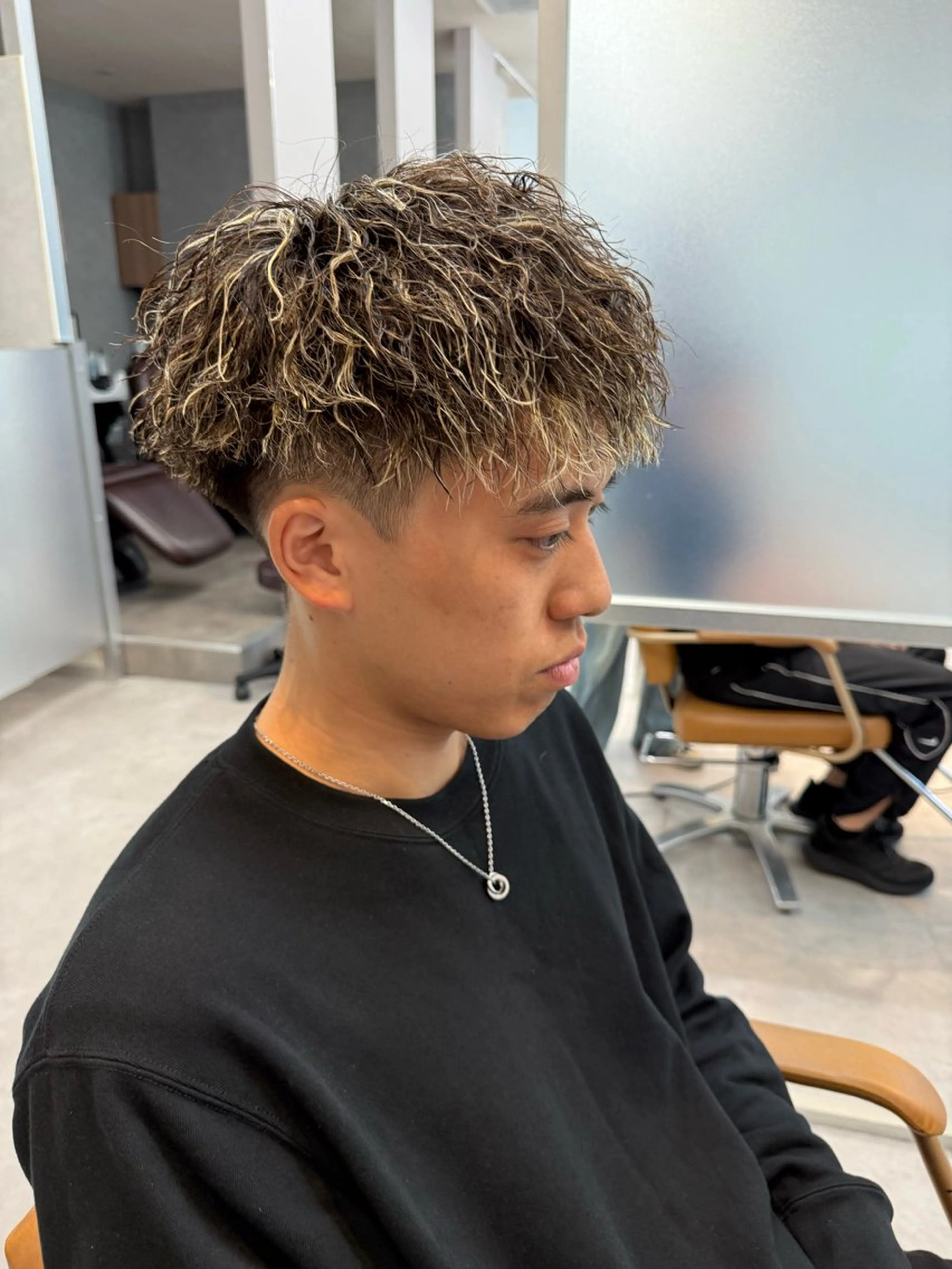 ショート カラー パーマ メンズ メンズメッシュ メンズパーマ メンズツイストパーマ メッシュ ツイストパーマ カット パーマ メンズパーマ職人/ 天神/tatsukiのヘアスタイル