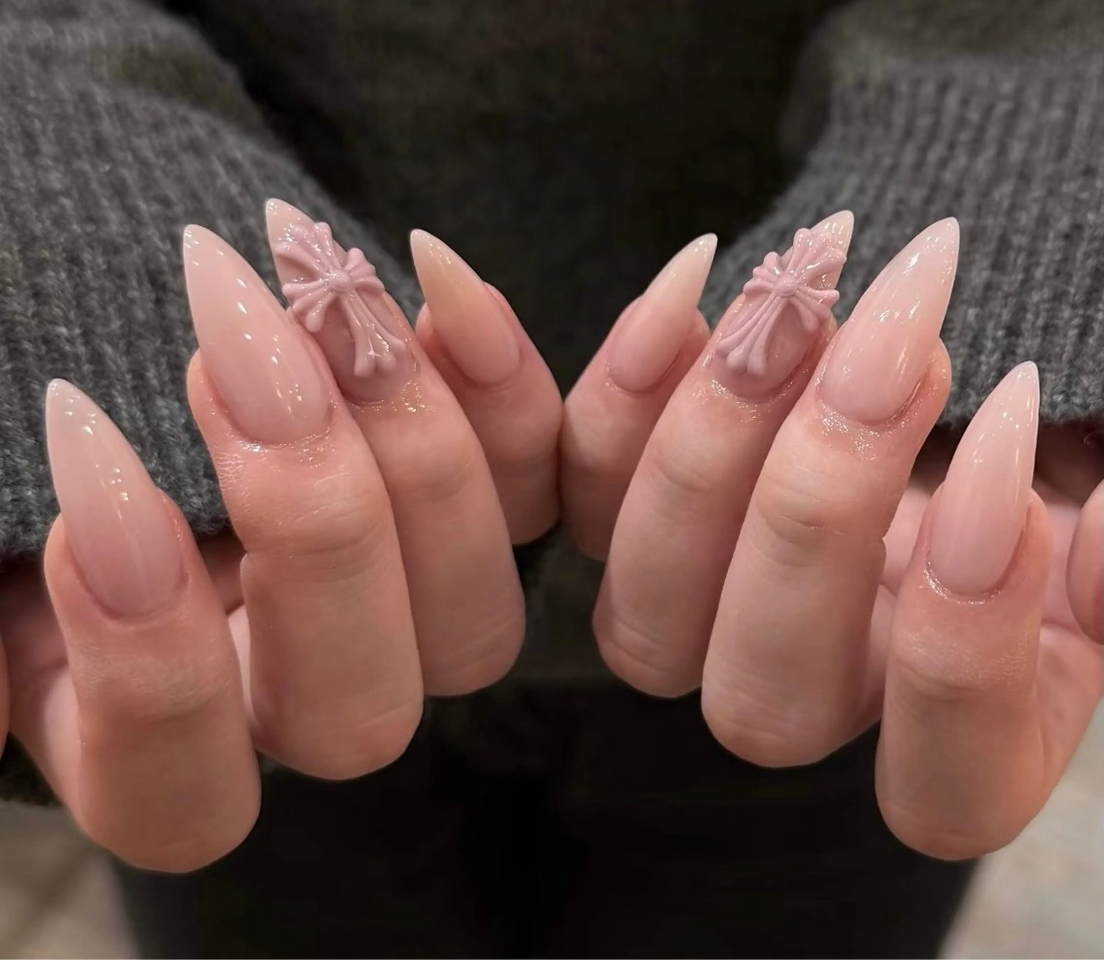 SNSで大人気話題ネイル！ワンカラービッグクロムネイル　¥5580の写真