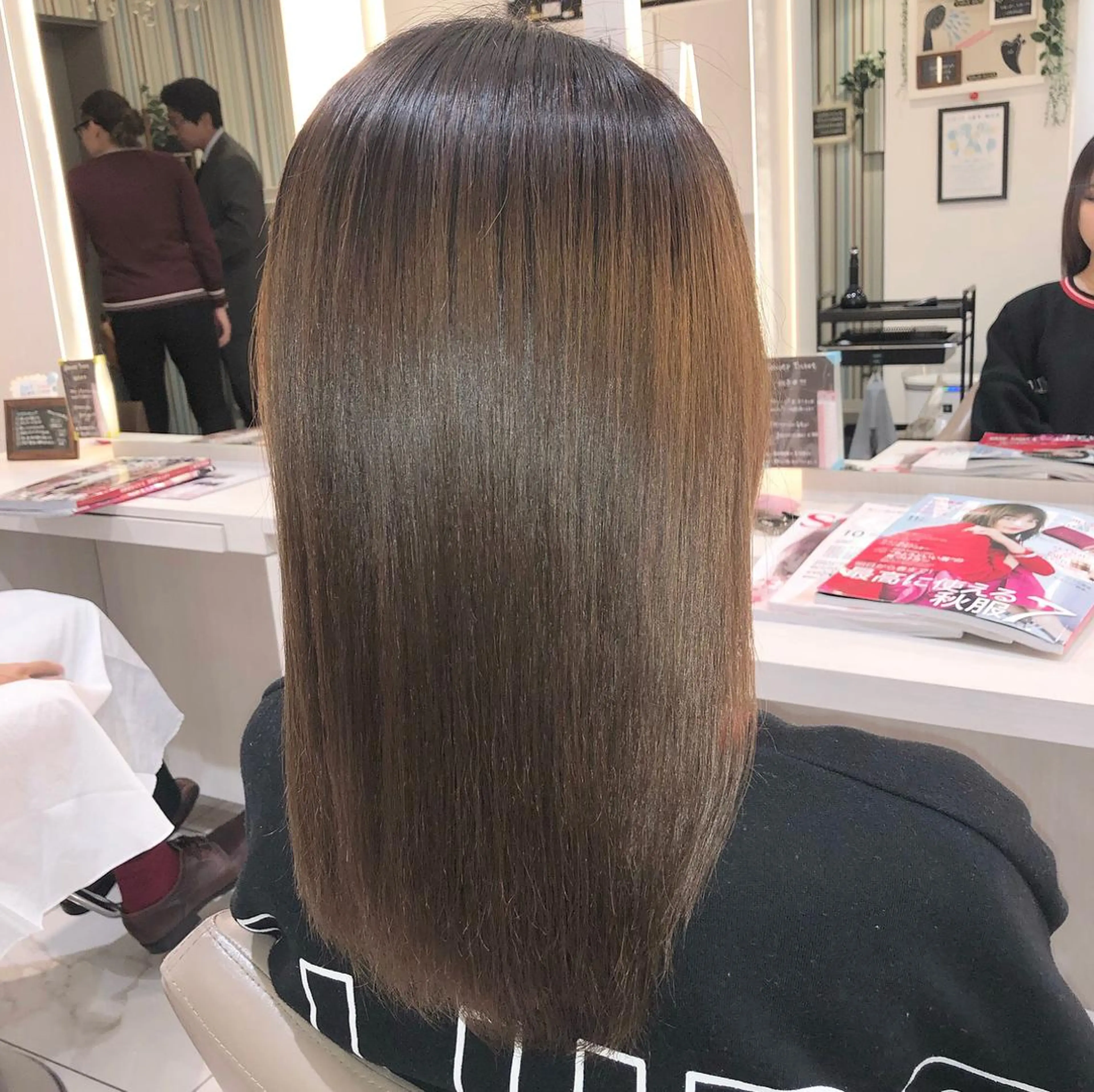 セミロング パーマ 縮毛矯正 トリートメント ストレートパーマ 安井　昴 💫ブリーチ縮毛矯正のヘアスタイル