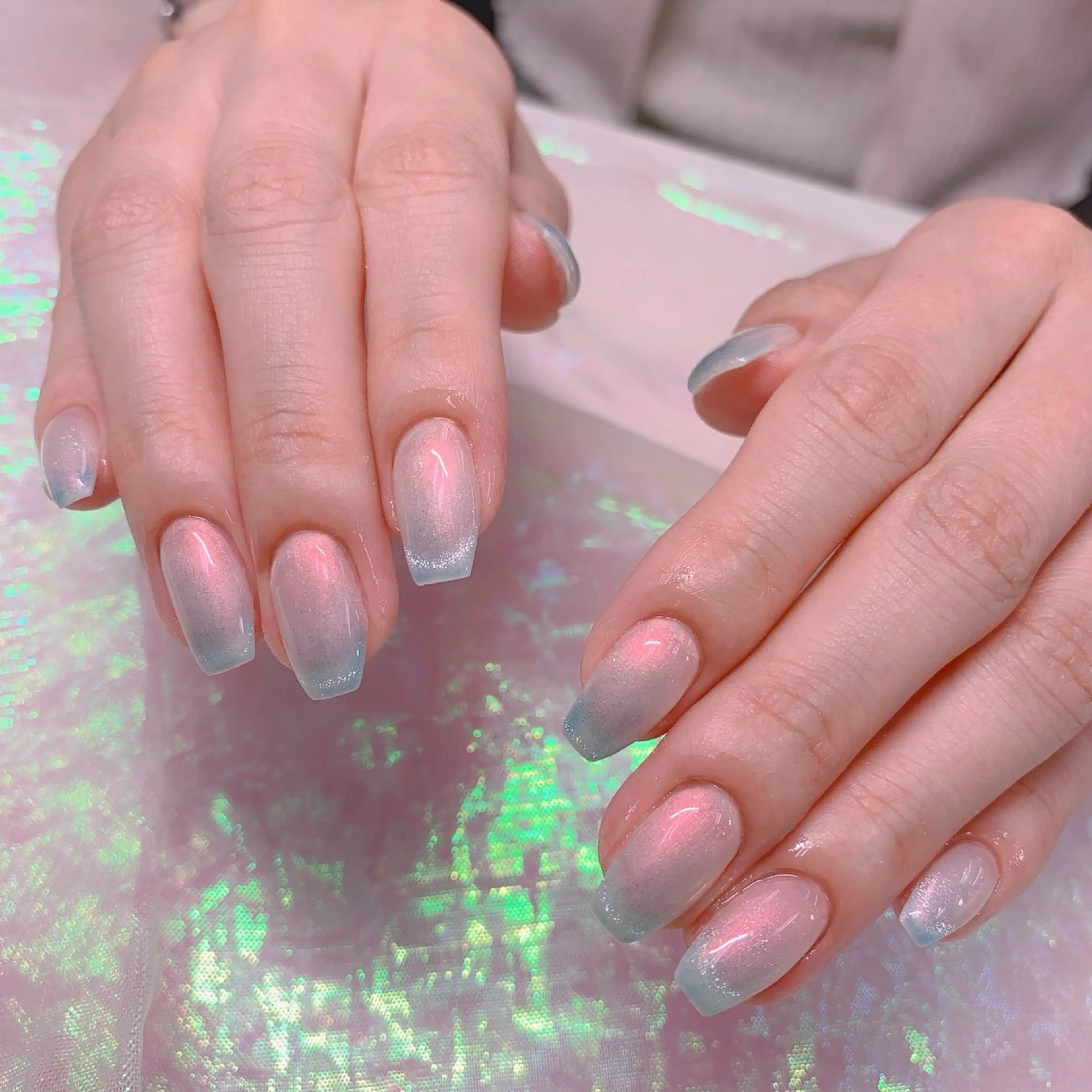 ネイル オーロラネイル 長さ出し フットネイル ジェルネイル キラキラネイル ハンドネイル インフィニティ ネイルサロンのネイルデザイン