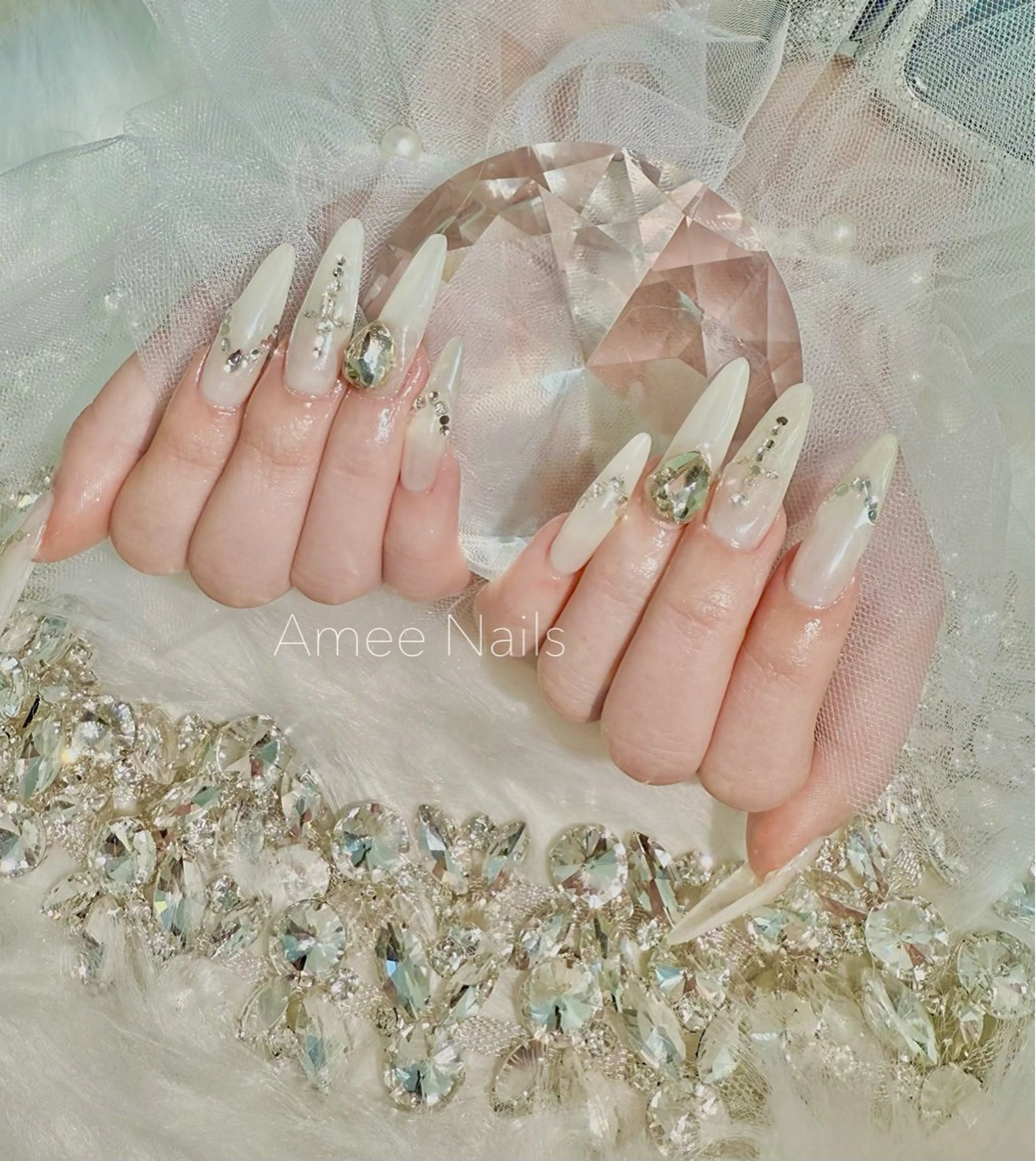 ネイル オーロラネイル クリアネイル フラッシュネイル ジェルネイル グラデーション ハンドネイル Amee Nail Salonのネイルデザイン