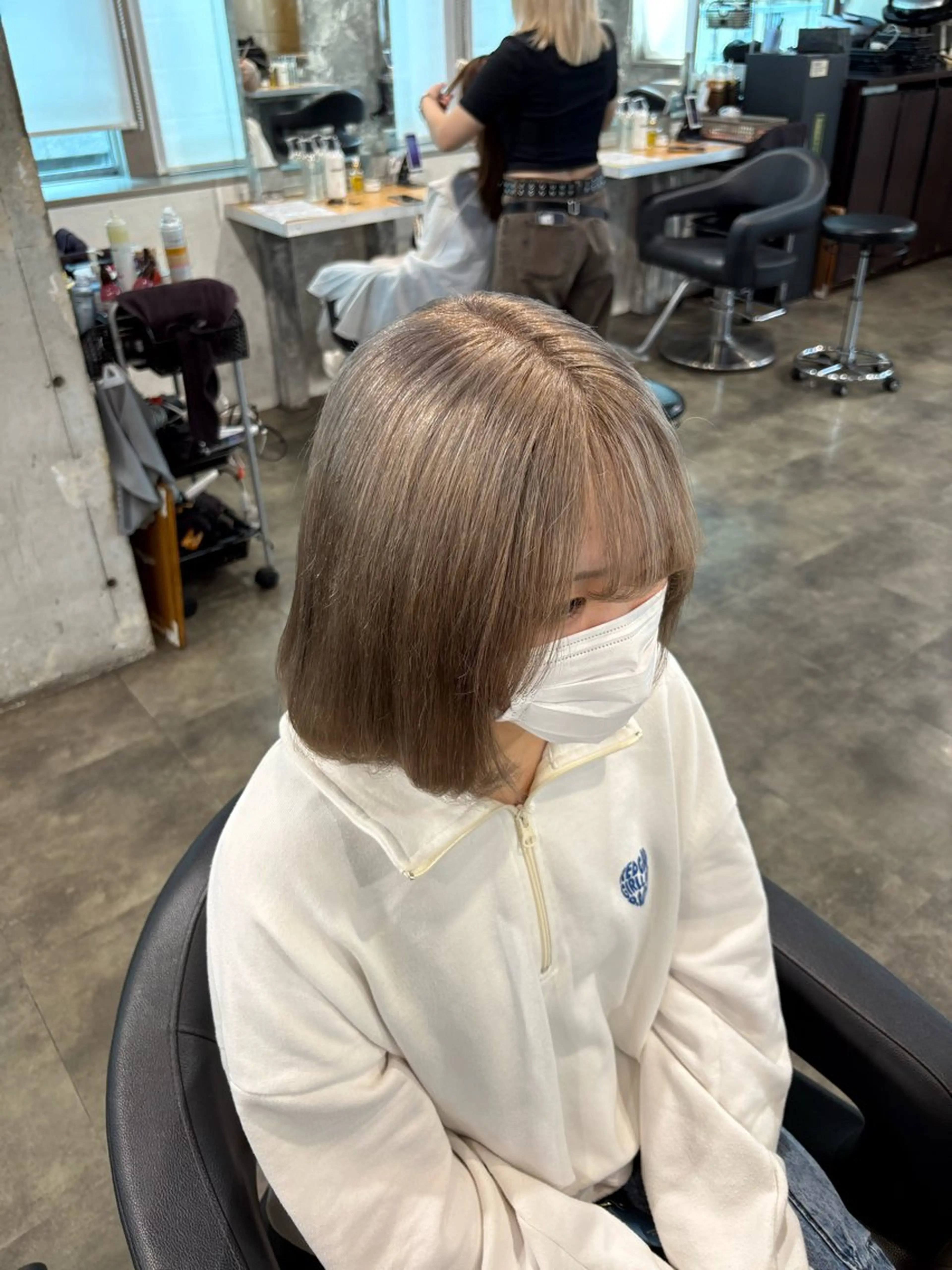 ショート カラー ヘアカラー ハイトーン 横浜💞ミオのヘアスタイル