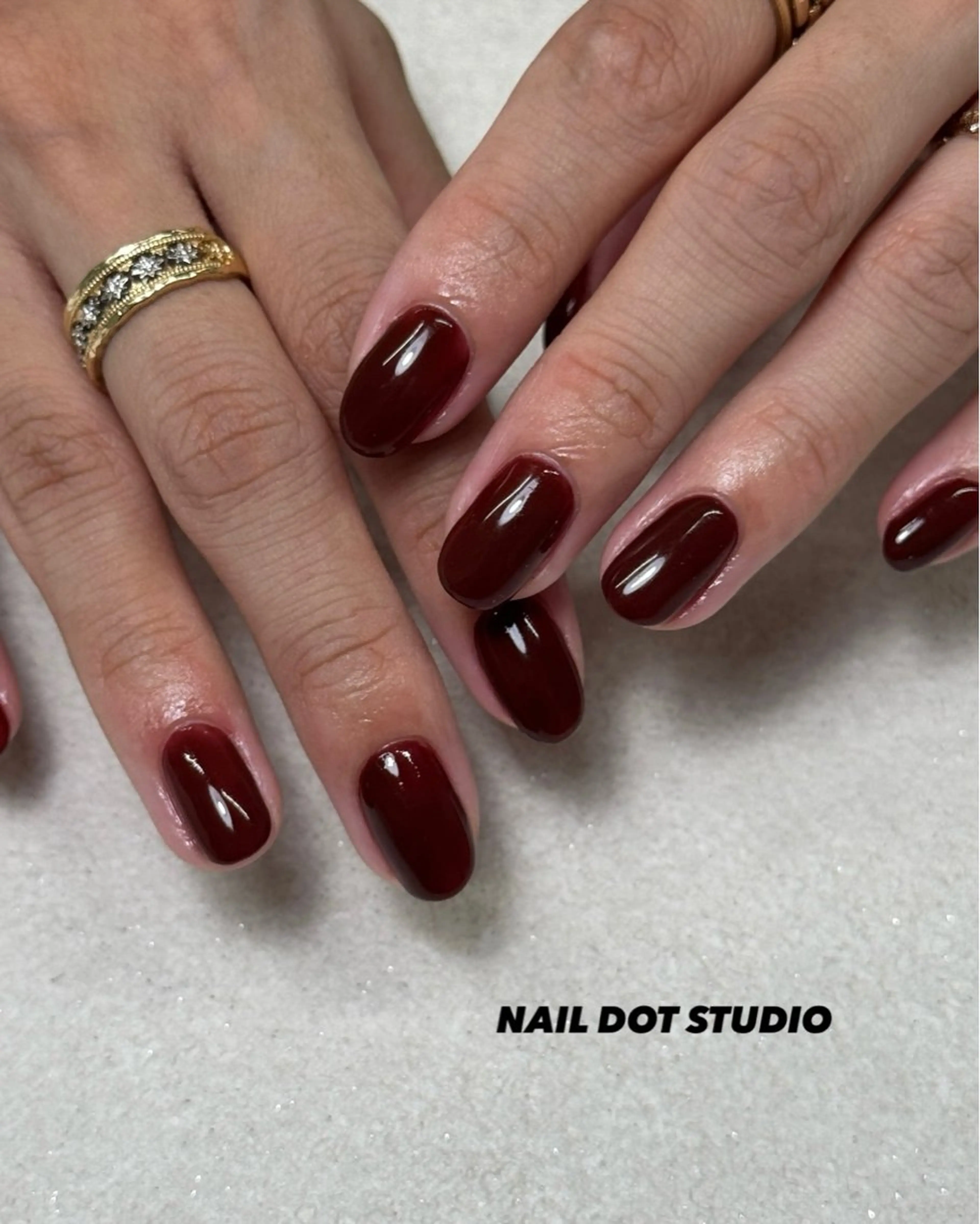 ネイル ハンドネイル NAILDOTSTU DIO SEINAのネイルデザイン