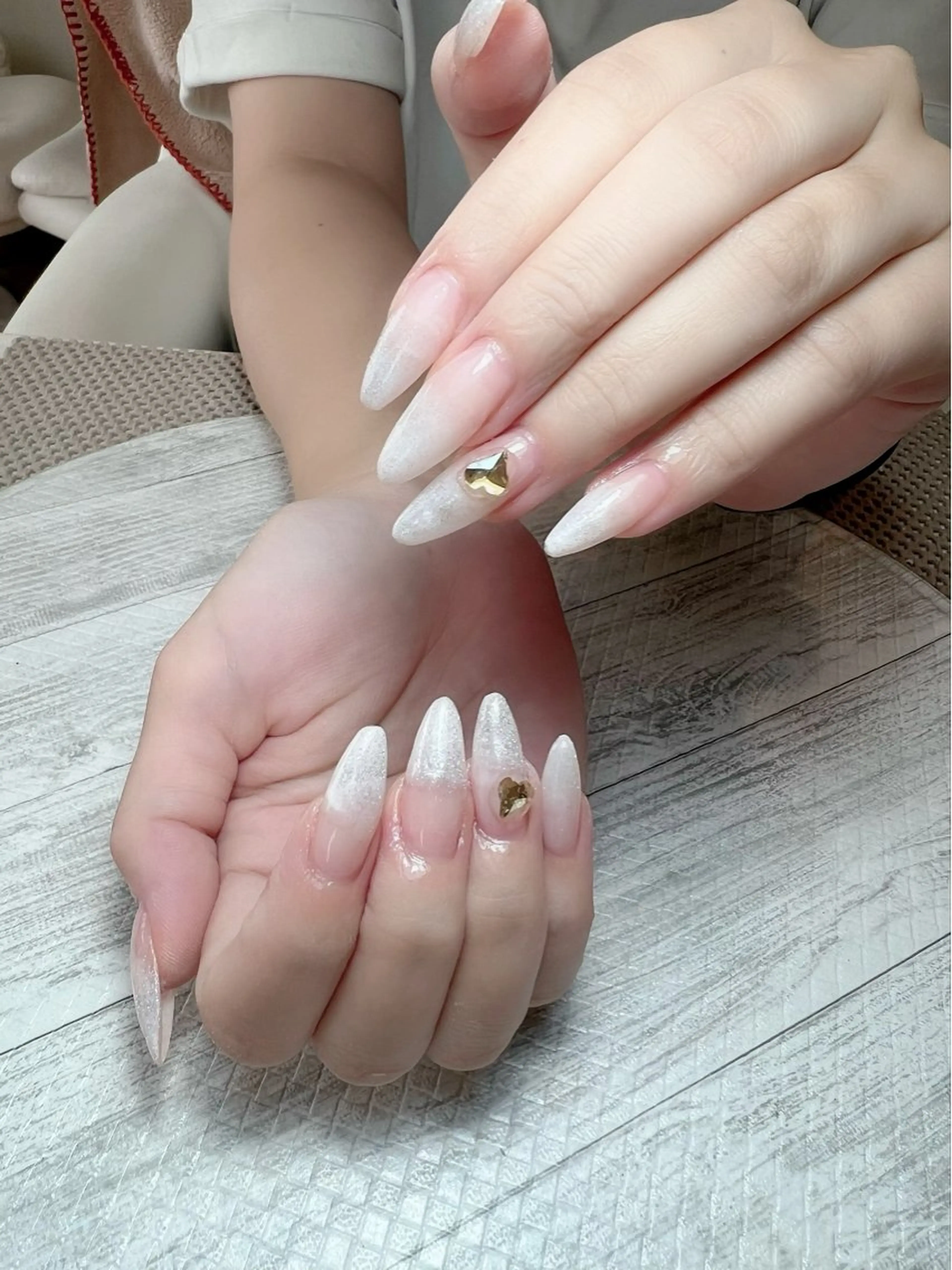 ネイル フットネイル ジェルネイル メンズネイル スカルプネイル ワンホンネイル ハンドネイル シェヌネイル JURAのネイルデザイン