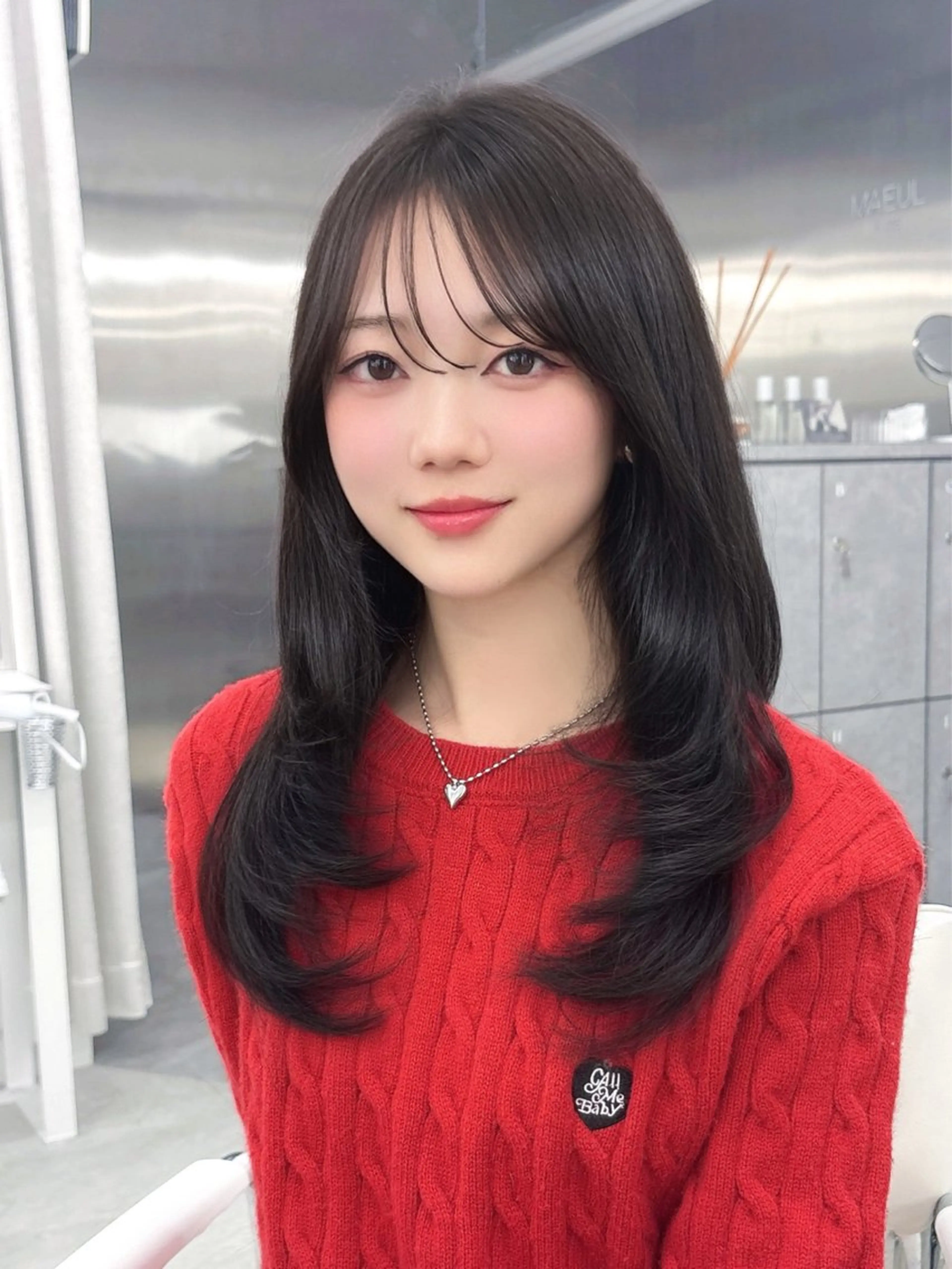 ミディアム 栄/レイヤー/ 津野 こころのヘアスタイル