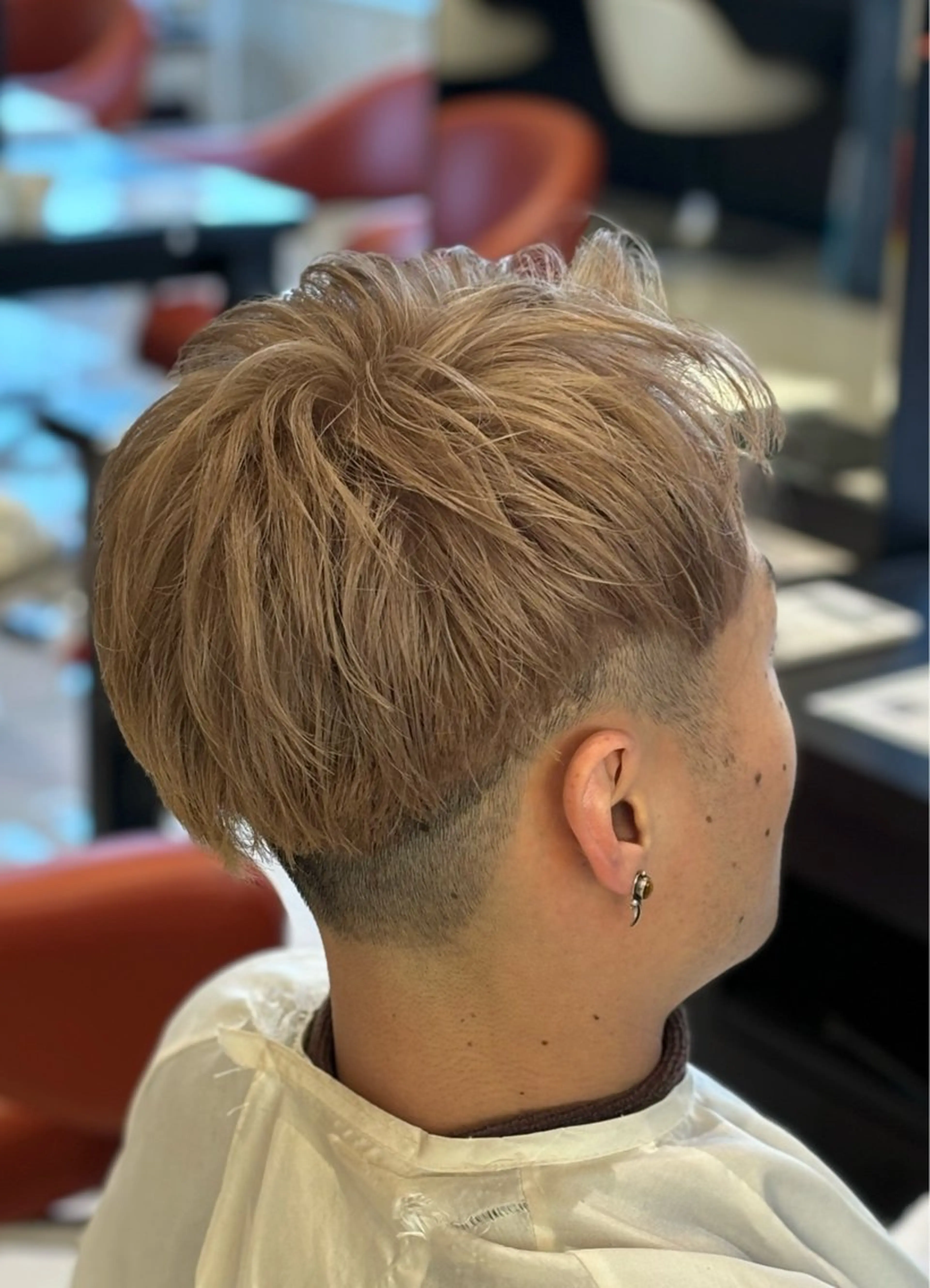 カラー 阿部 脩平のヘアスタイル