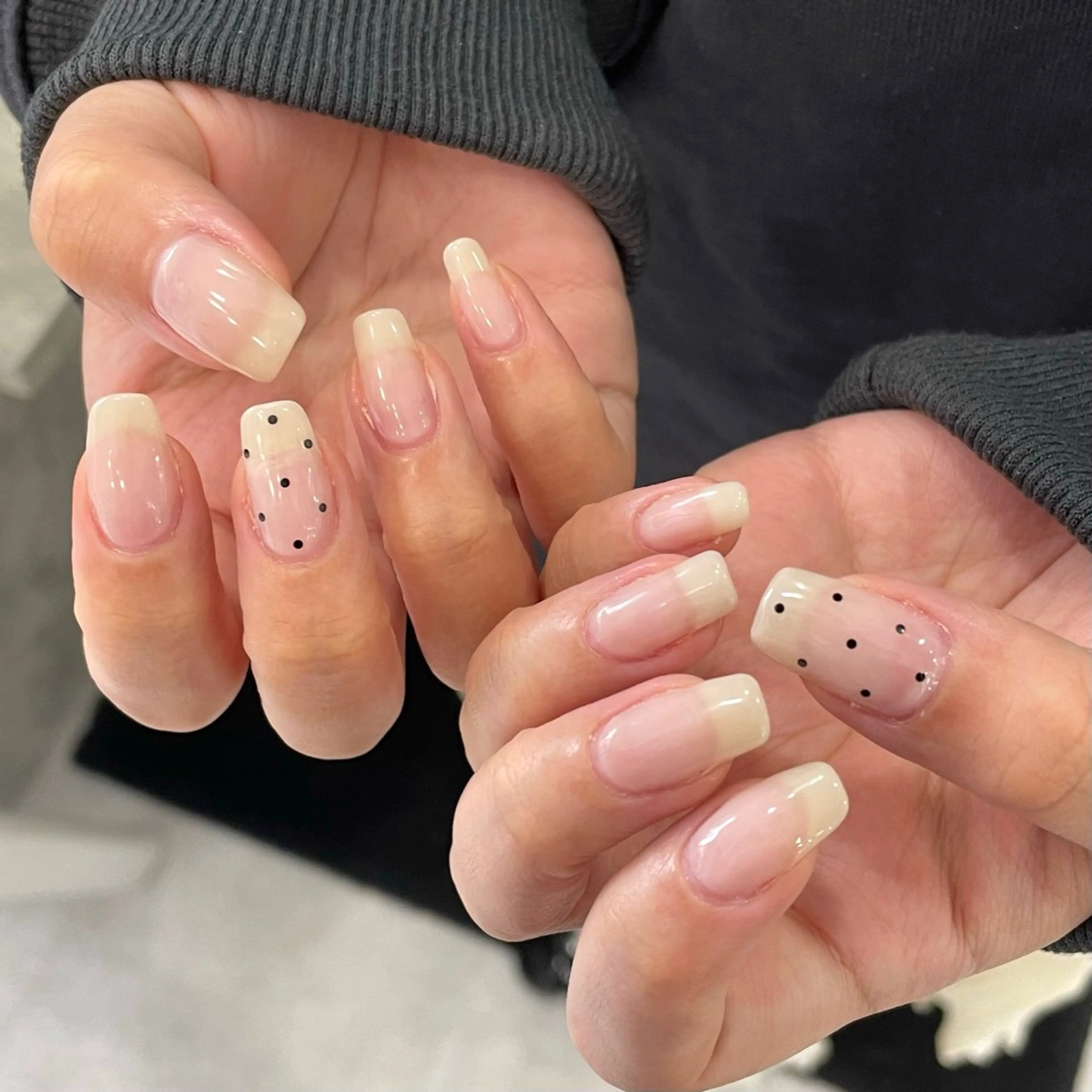 ネイル ドット Bianca 渡邉🫧のネイルデザイン