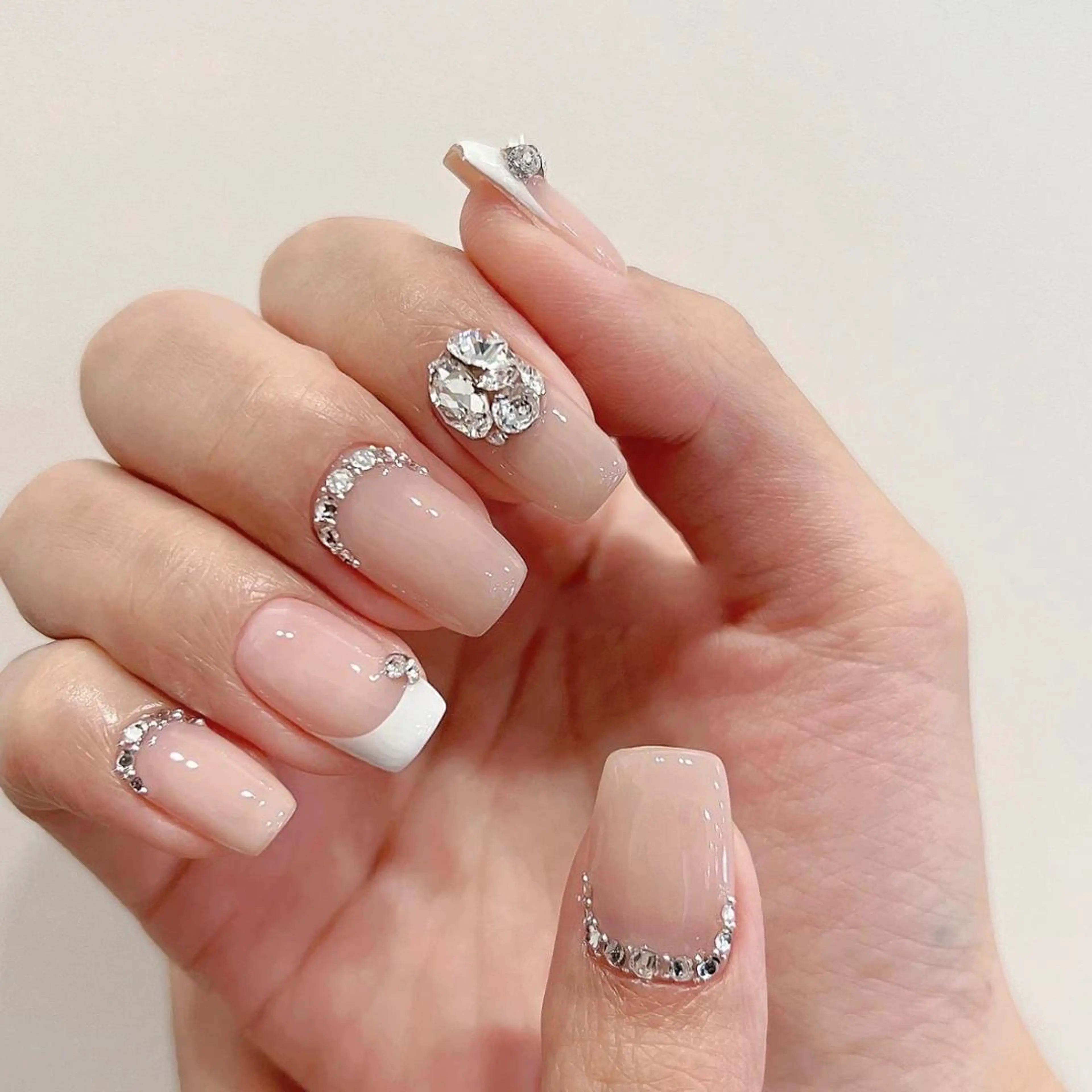 ネイル Queens 榊 まおのネイルデザイン