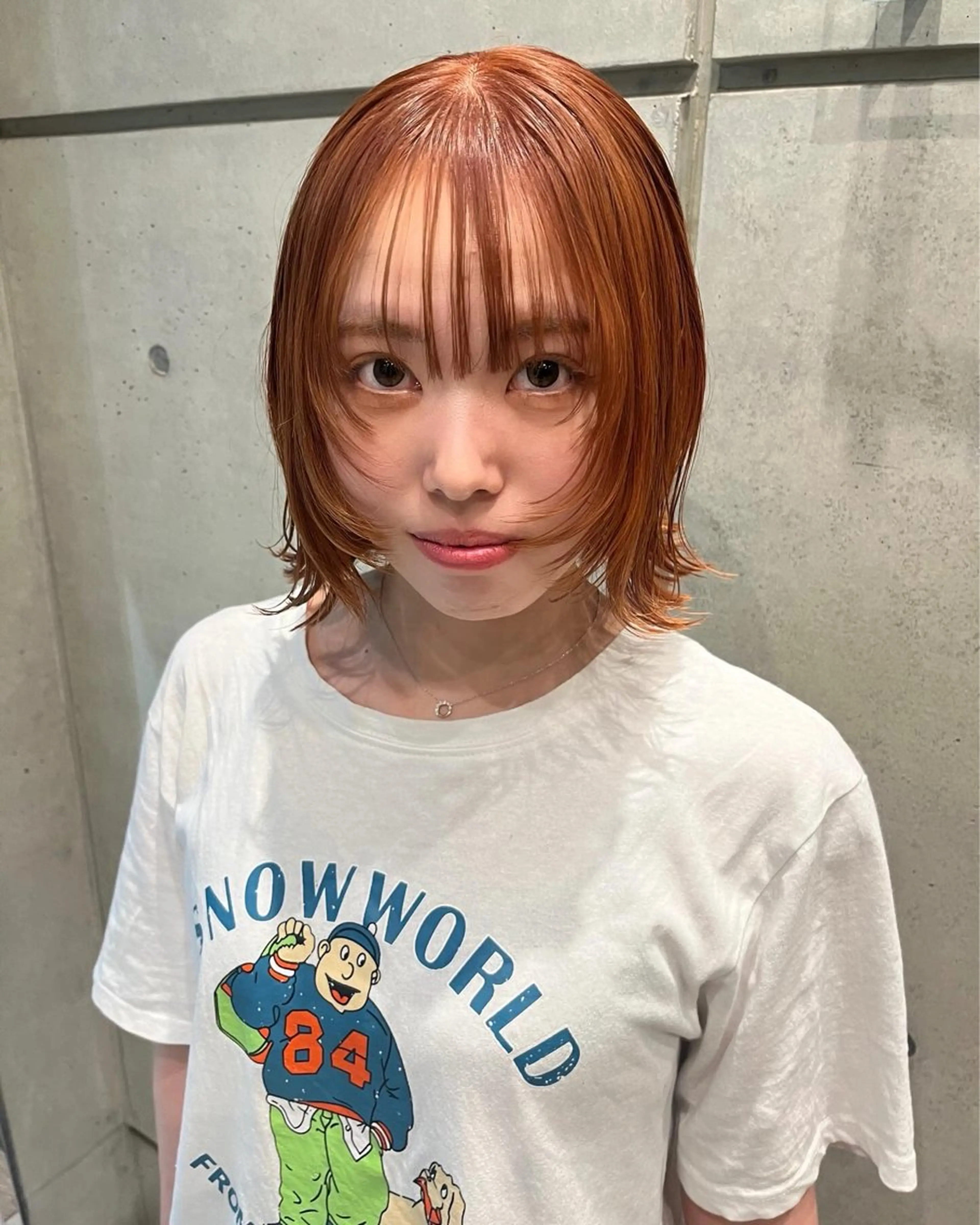 ミディアム ウルフカット 透明感カラー人気 ナンバーワンMIYUのヘアスタイル
