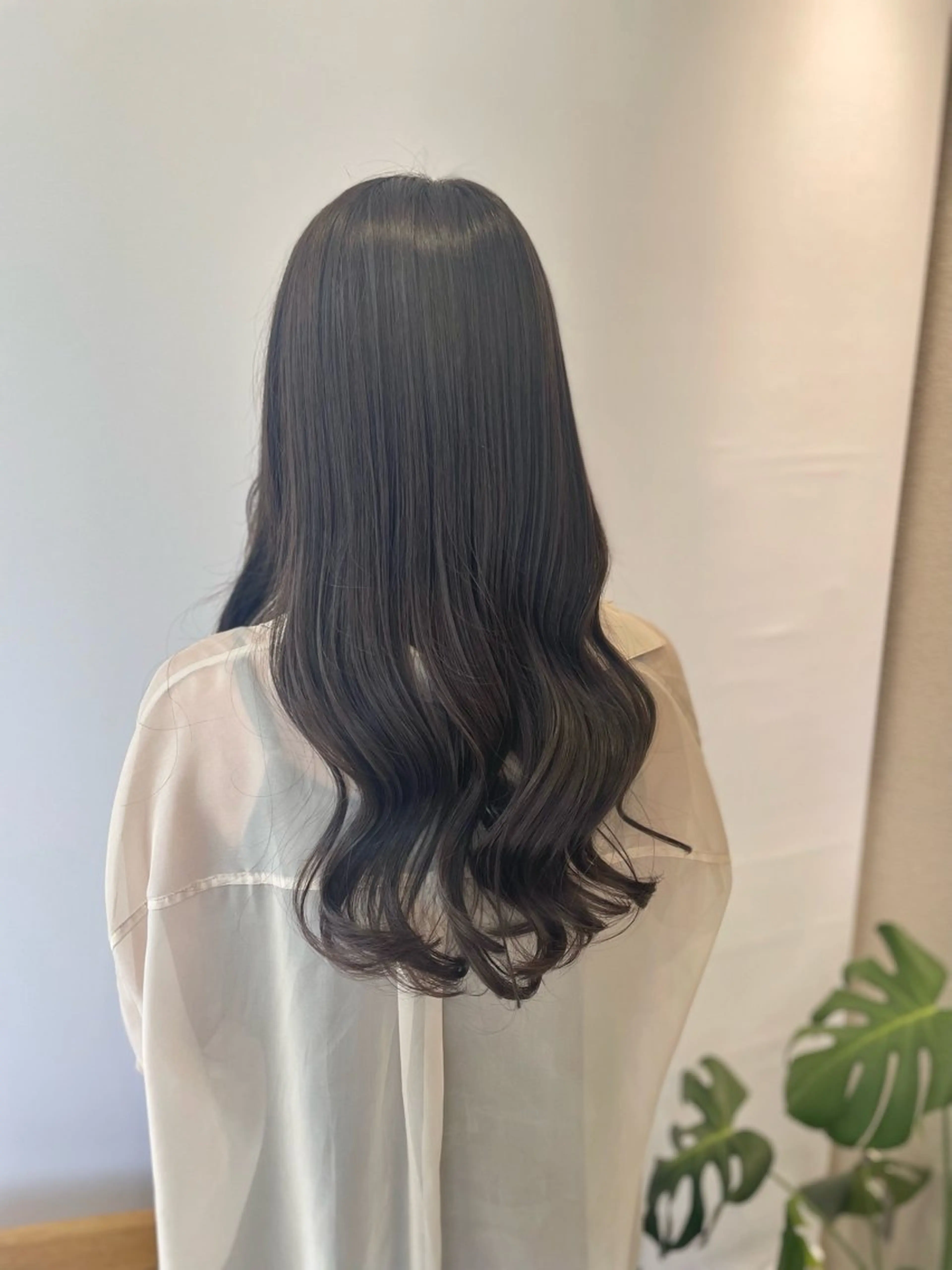 ロング カラー 佐々木 美帆のヘアスタイル