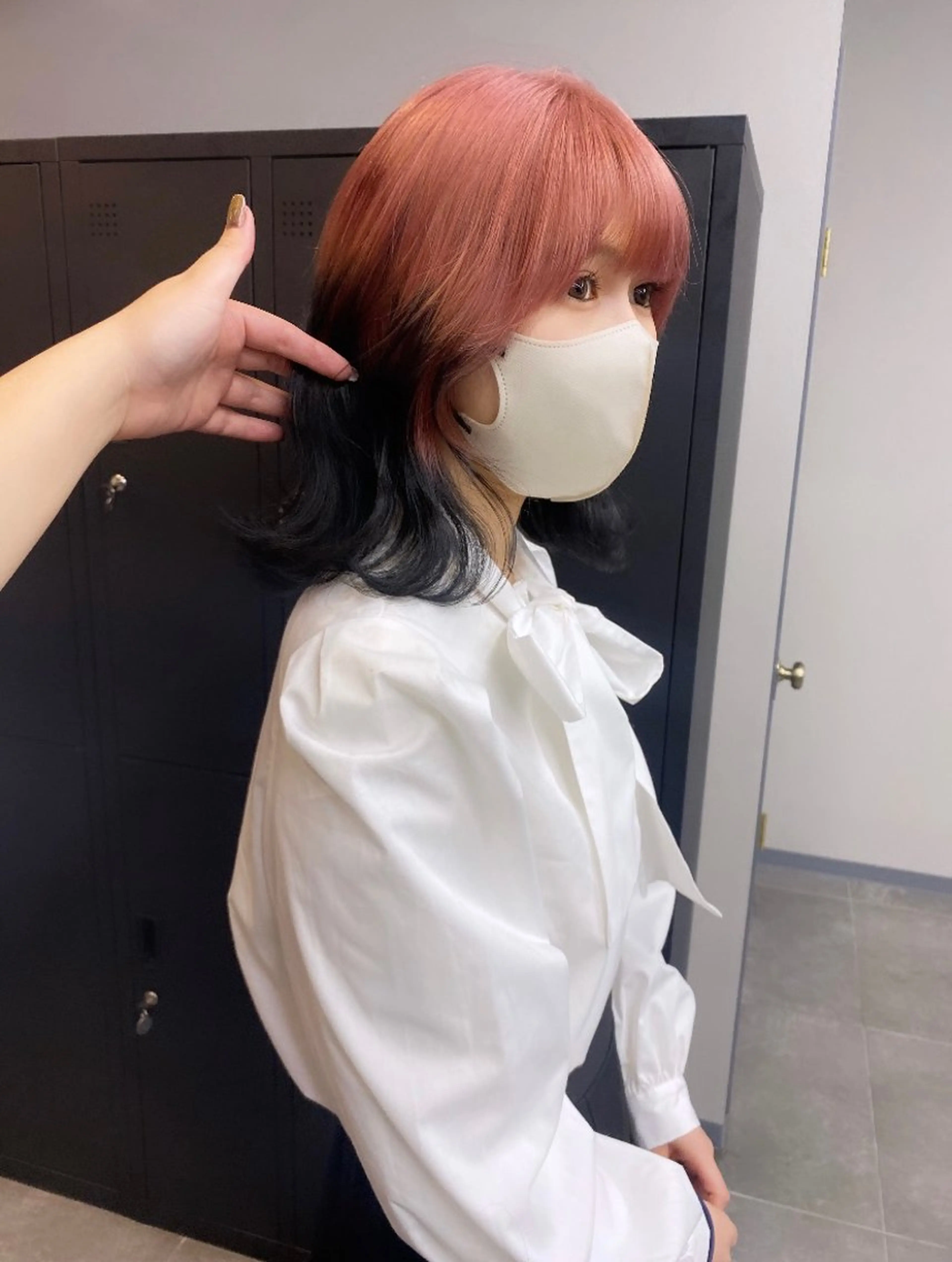 ミディアム maco 艶感ハイトーン🦋のヘアスタイル